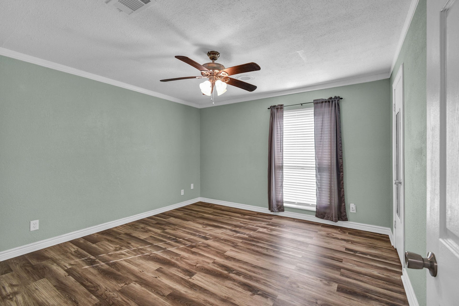 152 Cannon Street, Clute, TX 77531 152 Cannon Street, Clute, TX 77531