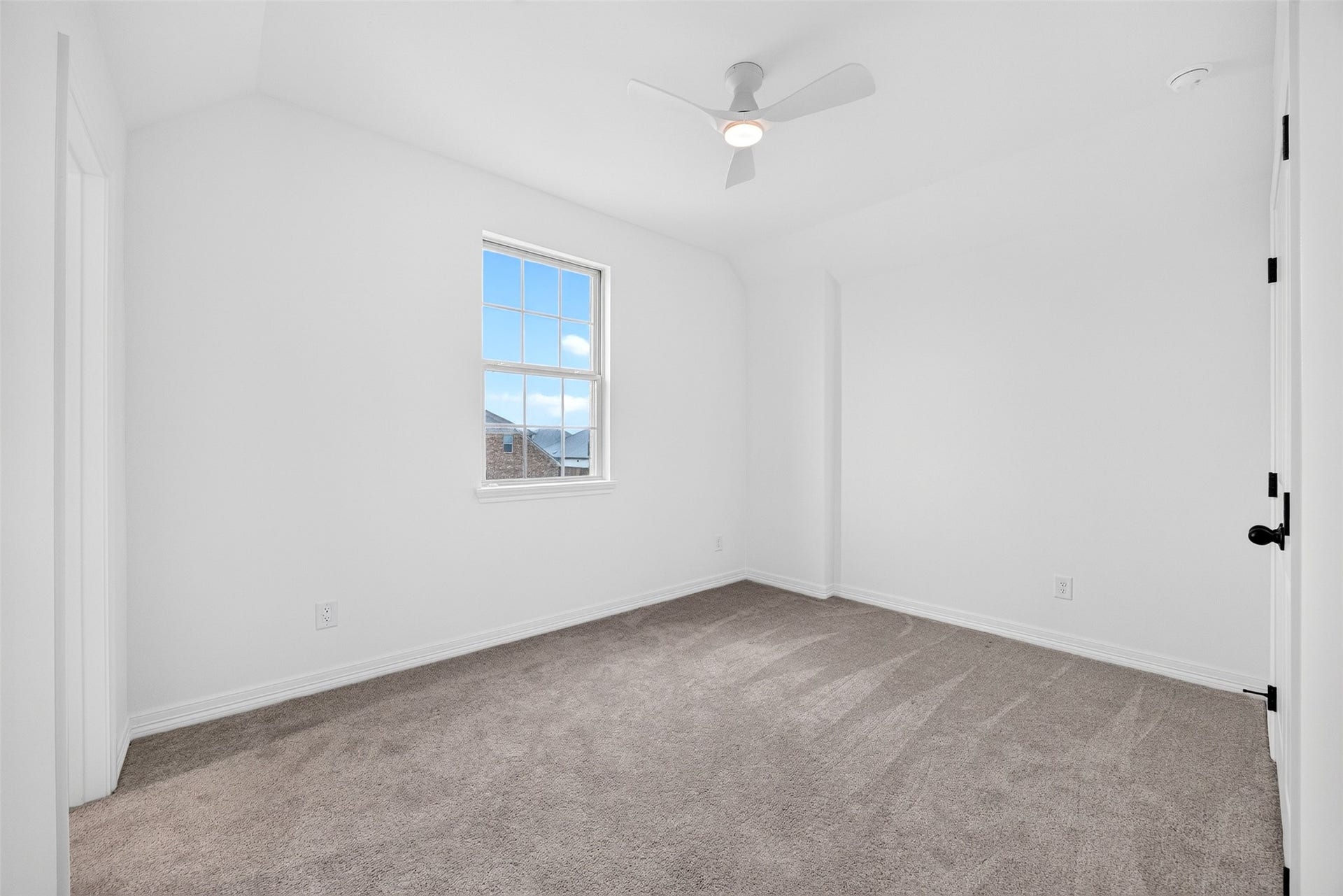 27539 Aster Green, Katy, TX 77493 3rd bedroom with bathroom inside