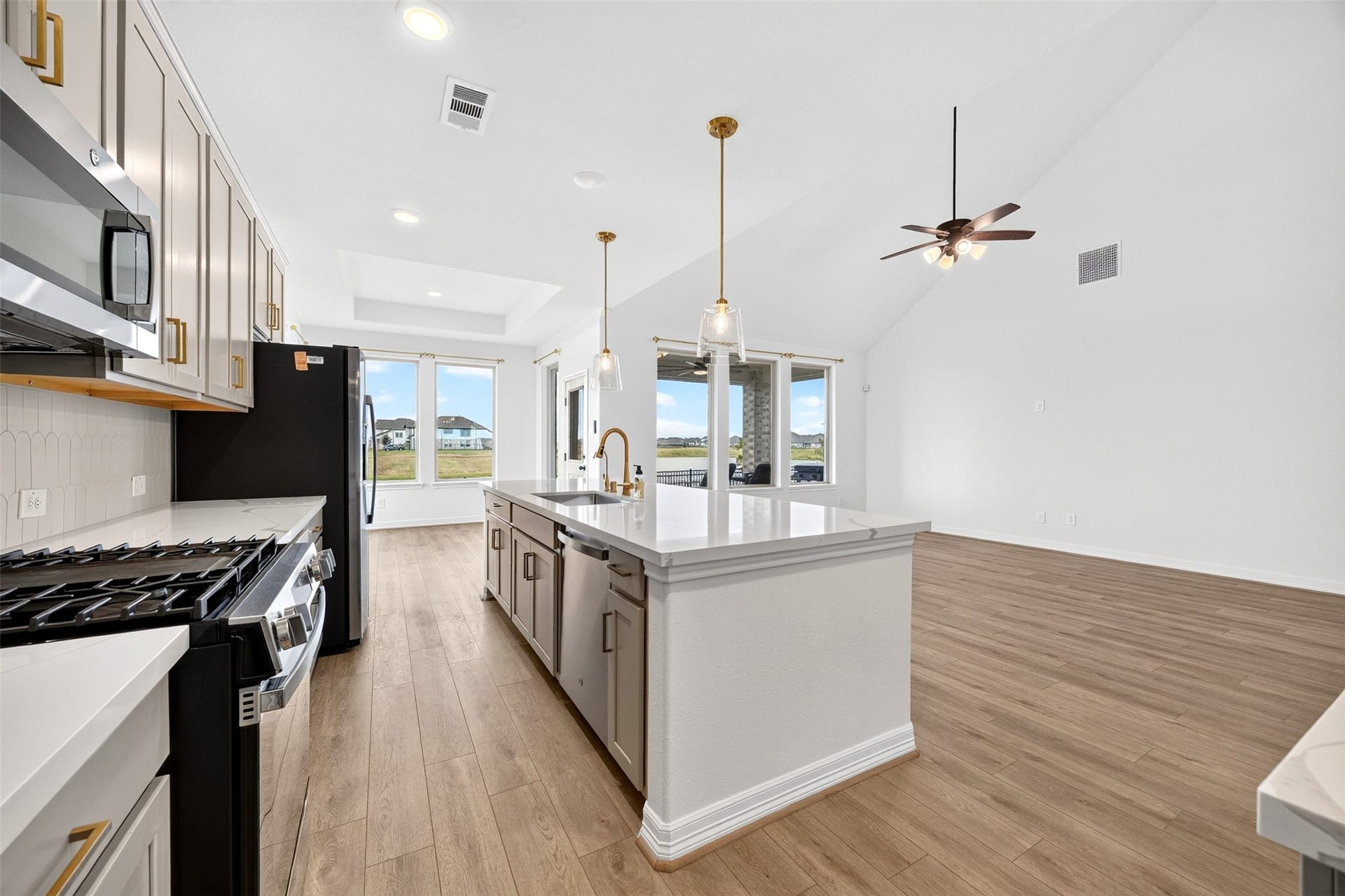 27539 Aster Green, Katy, TX 77493 27539 Aster Green, Katy, TX 77493