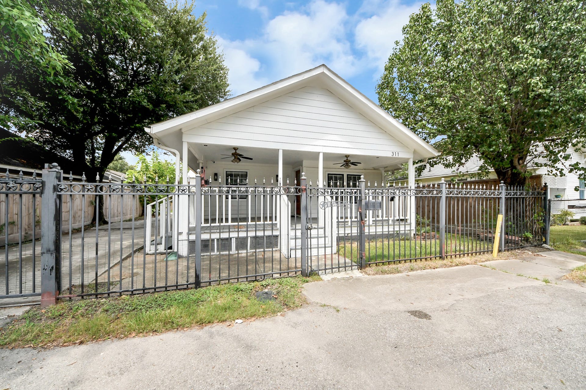 Great privacy with a fully fenced front yard