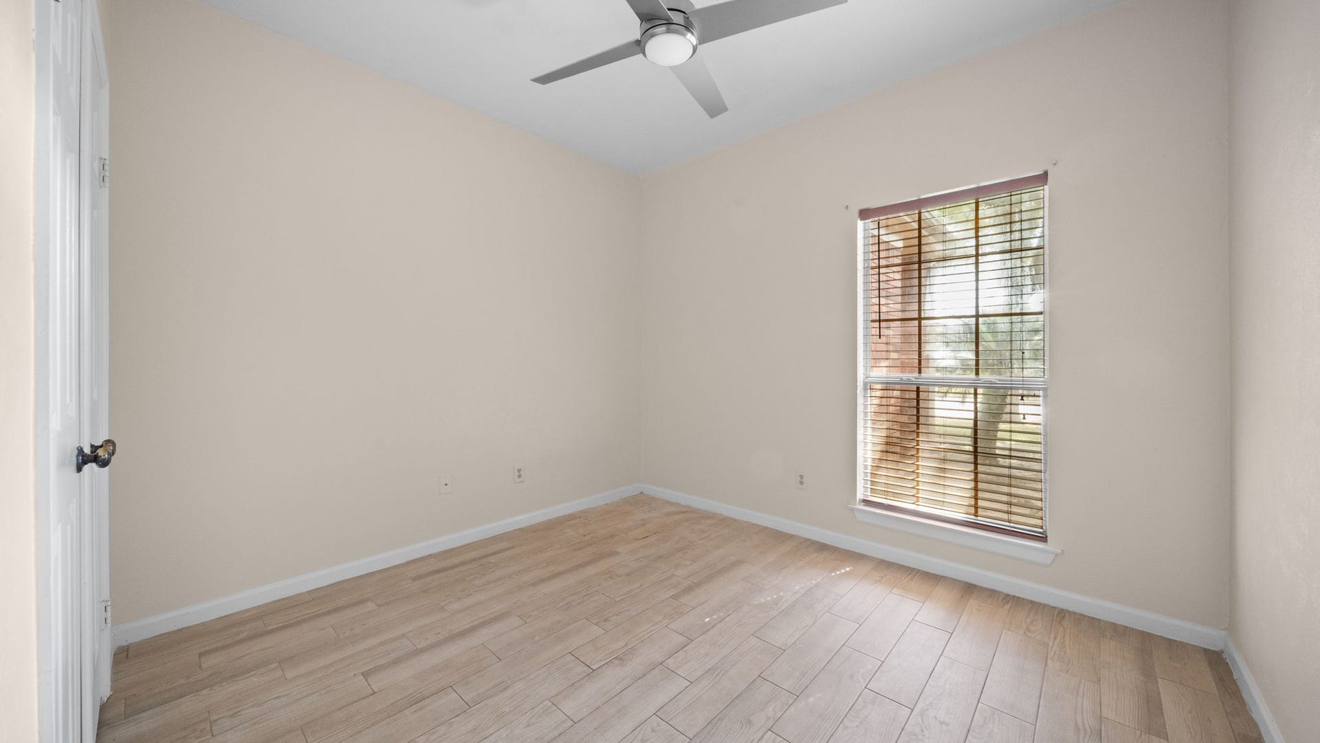 7035 Redwood Falls Drive, Pasadena, TX 77505 7035 Redwood Falls Drive, Pasadena, TX 77505