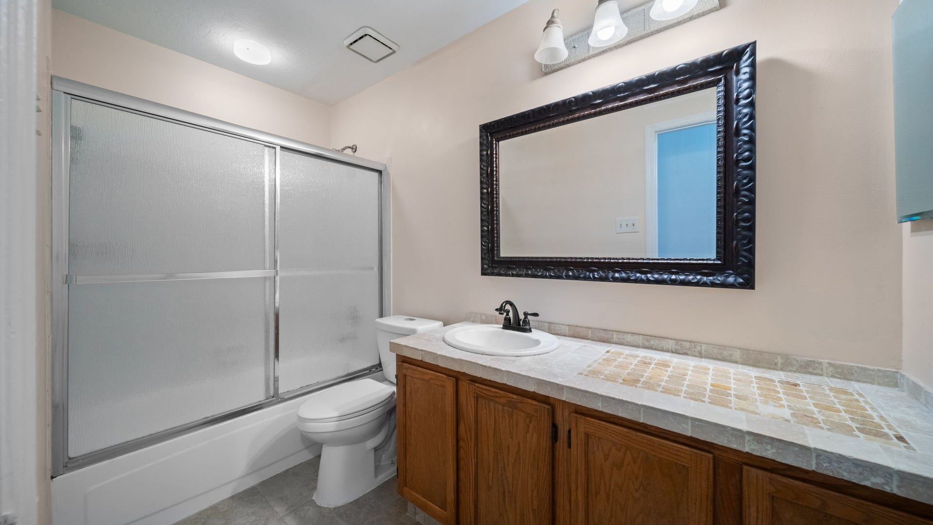 7035 Redwood Falls Drive, Pasadena, TX 77505 7035 Redwood Falls Drive, Pasadena, TX 77505