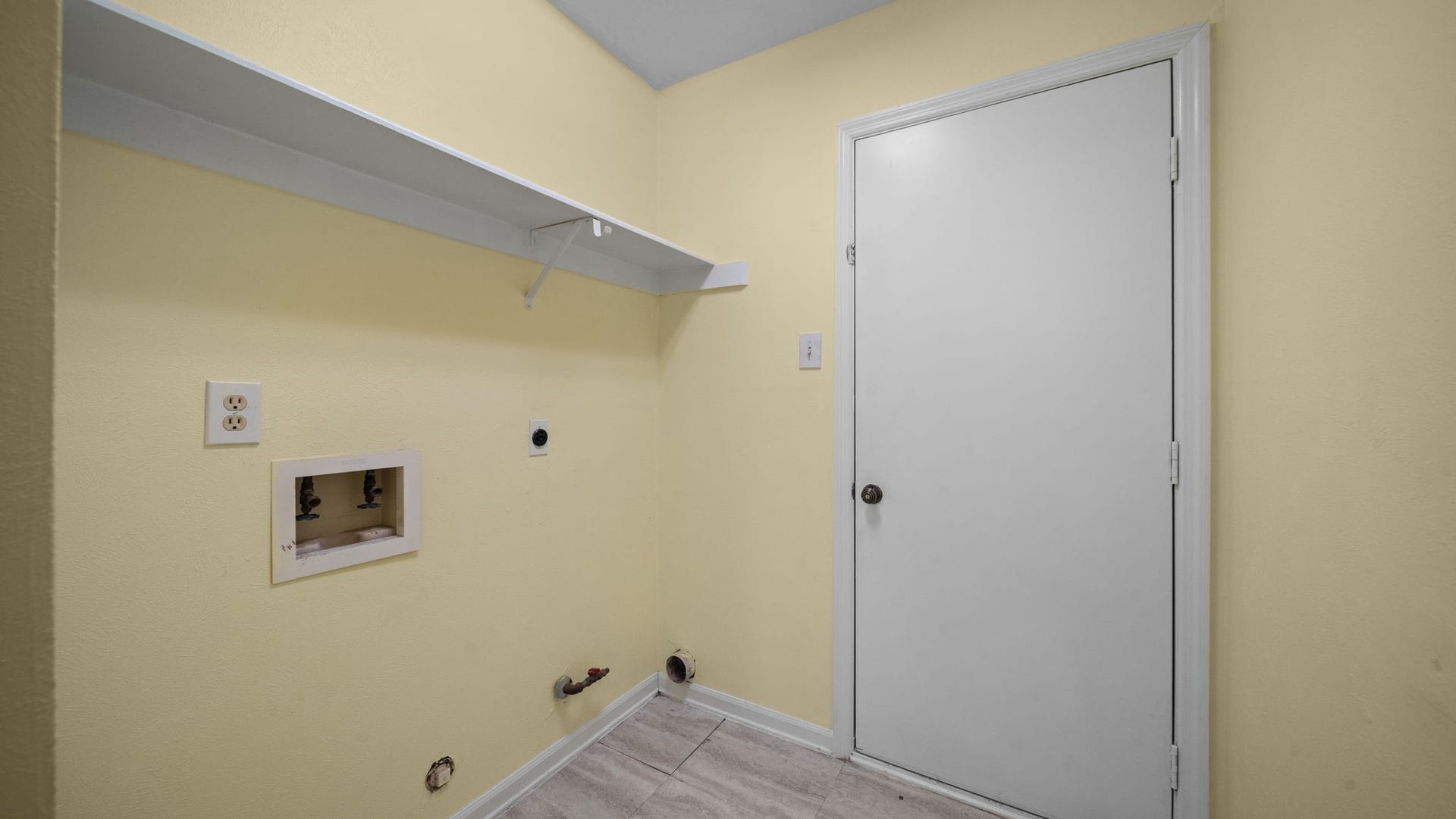 7035 Redwood Falls Drive, Pasadena, TX 77505 7035 Redwood Falls Drive, Pasadena, TX 77505