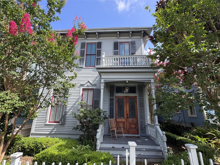 Property photo for 1515 Postoffice Street, Galveston, TX