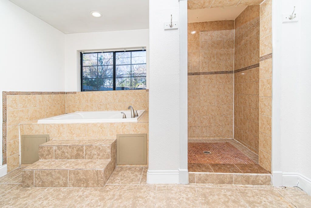 15810 Juneau Lane, Jersey Village, TX 77040 15810 Juneau Lane, Jersey Village, TX 77040
