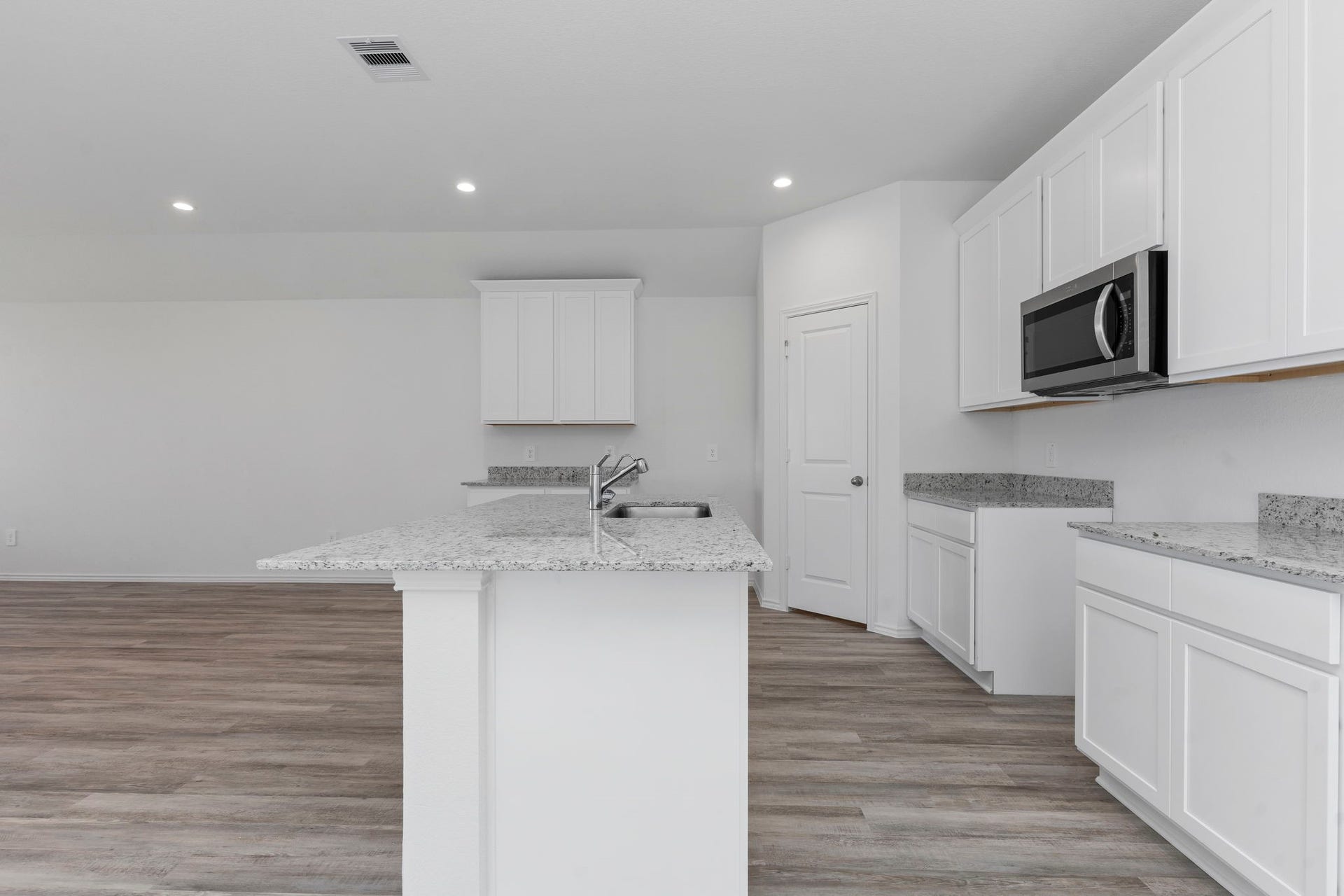 *Images and 3D tour are for illustration only and options may vary from home as built.