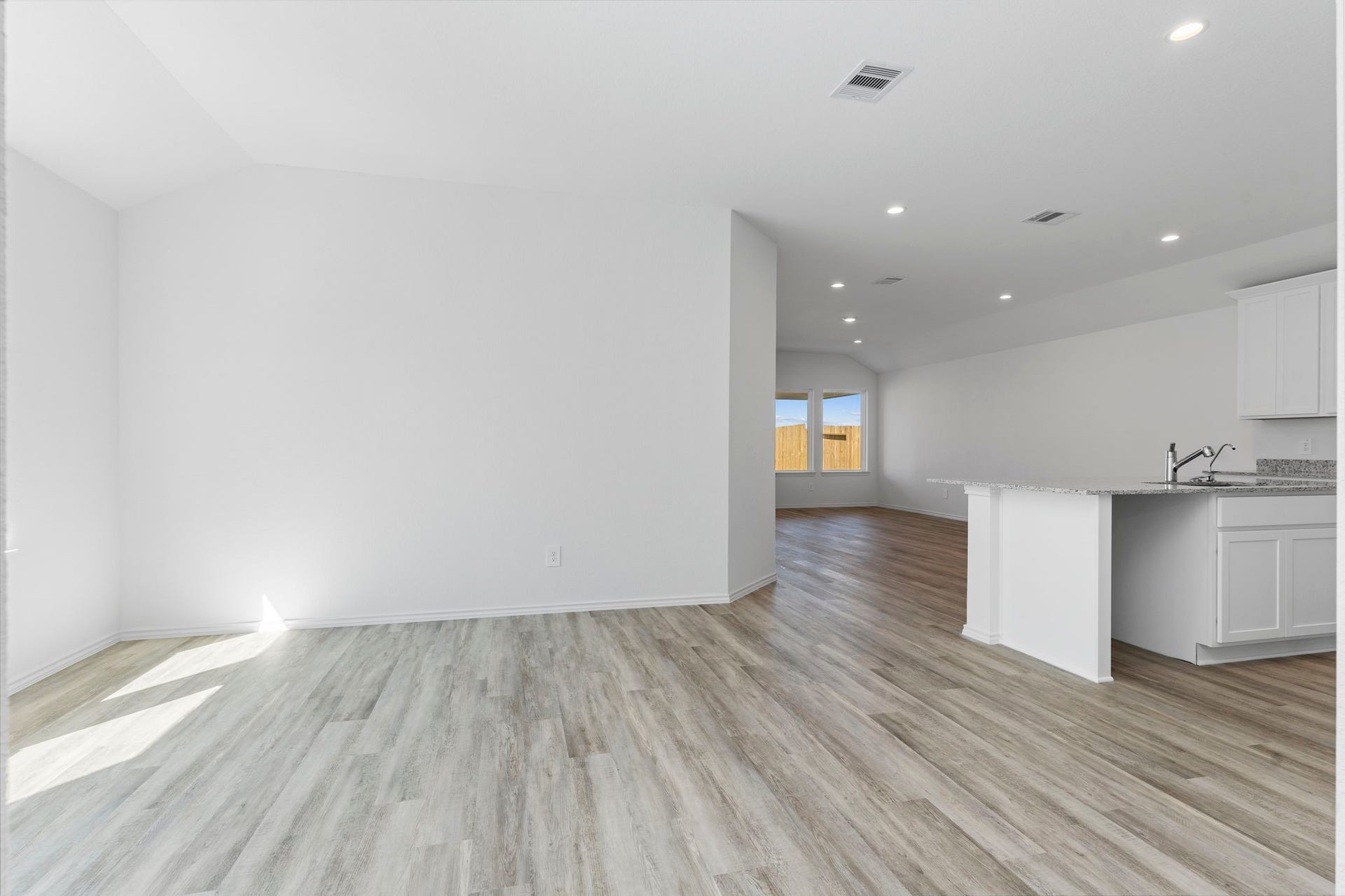 *Images and 3D tour are for illustration only and options may vary from home as built.