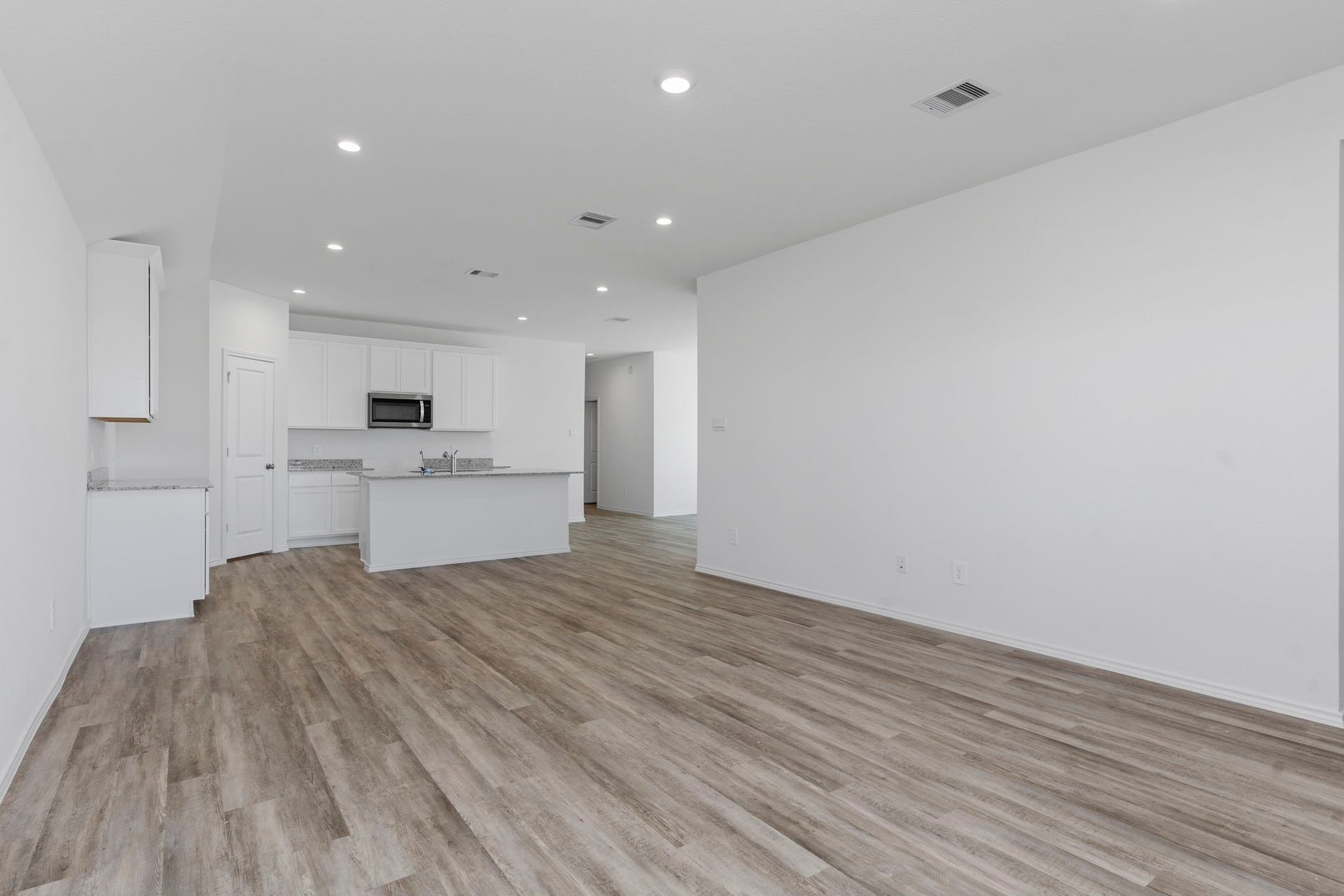 *Images and 3D tour are for illustration only and options may vary from home as built.
