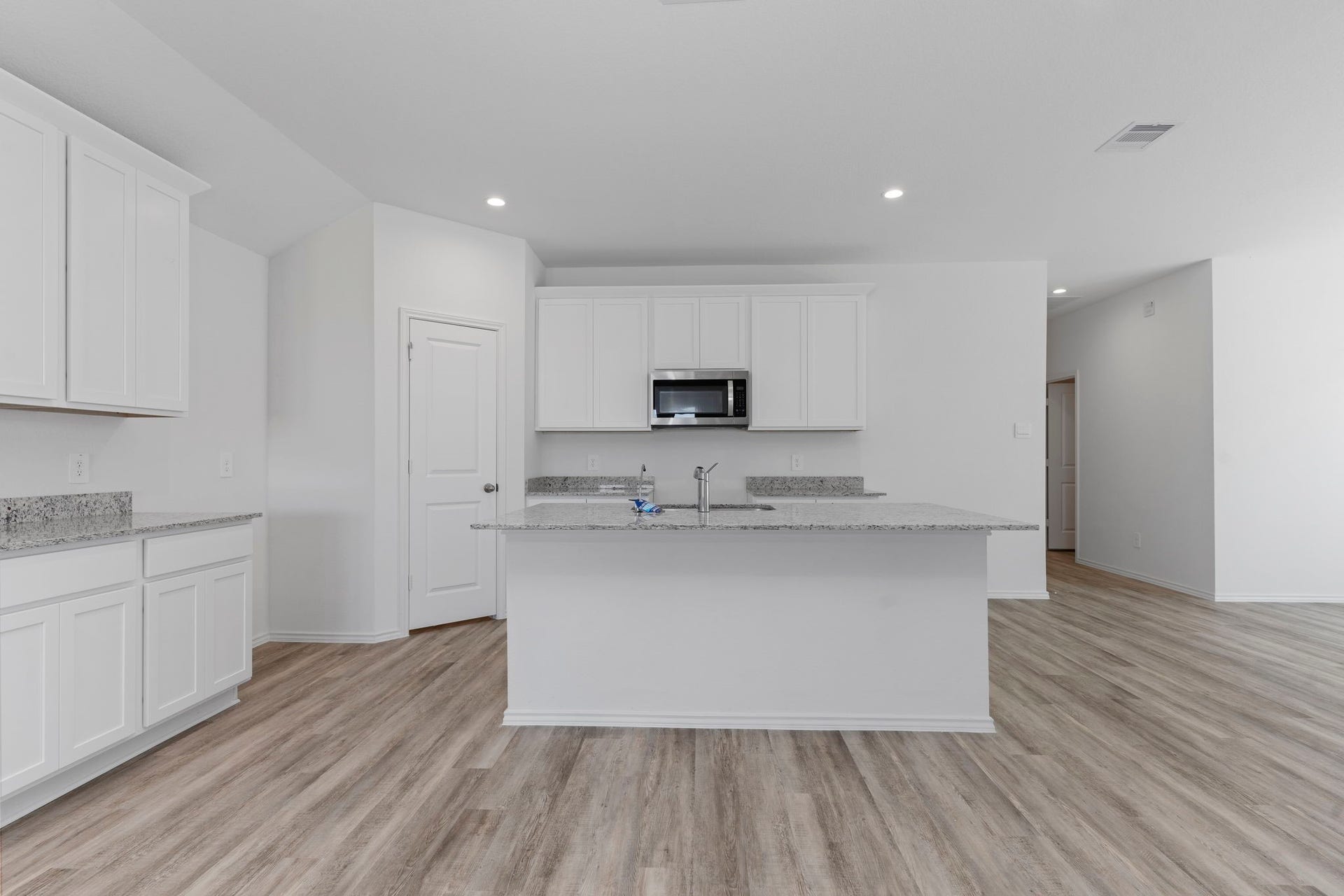 *Images and 3D tour are for illustration only and options may vary from home as built.