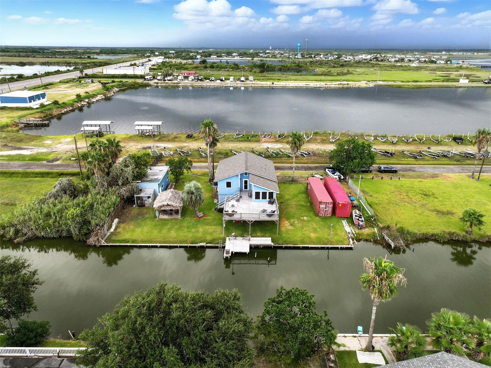 7215 Beau Rue Street, Hitchcock, TX 77563 water views everywhere