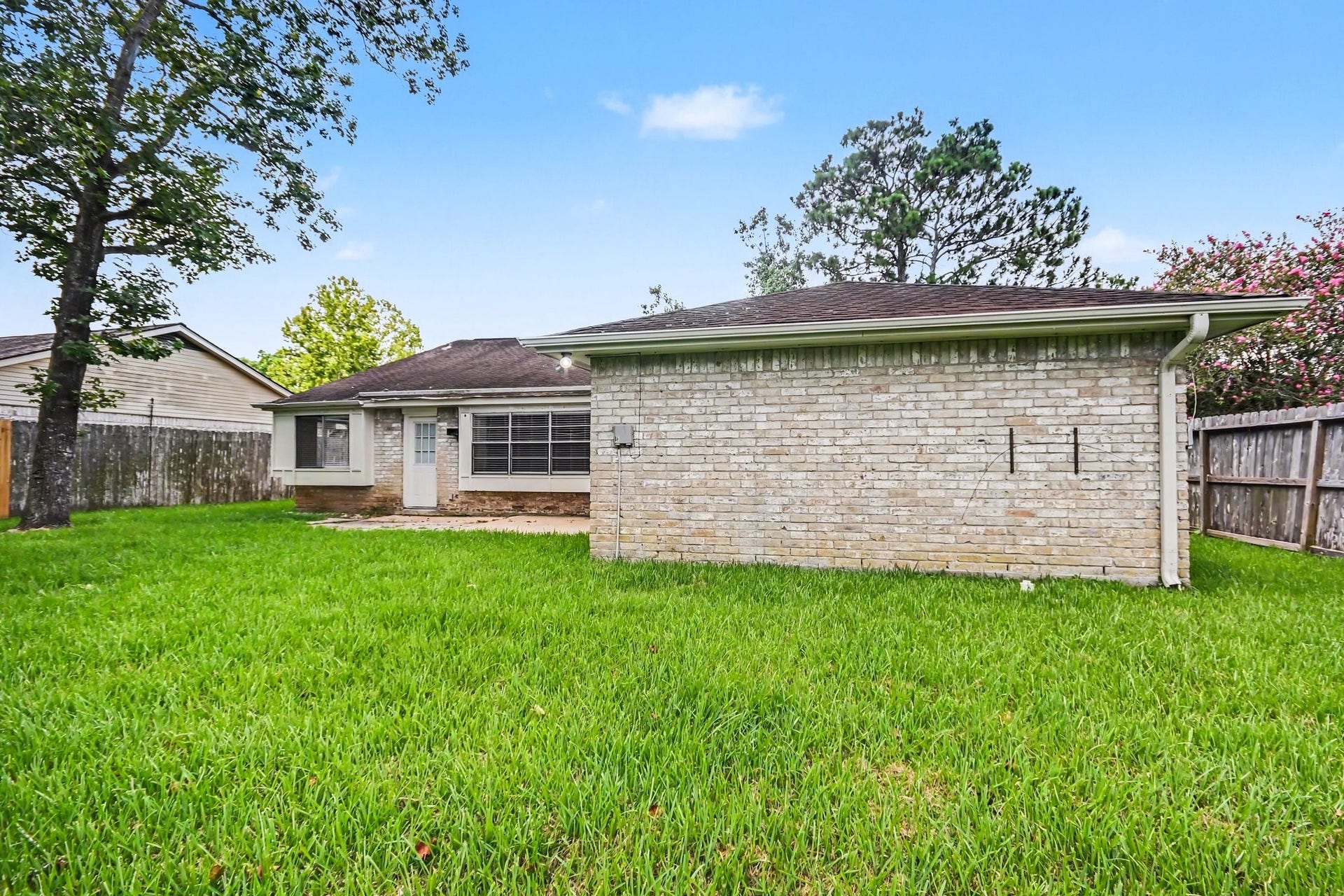 16215 Barcelona Drive, Friendswood, TX 77546 16215 Barcelona Drive, Friendswood, TX 77546