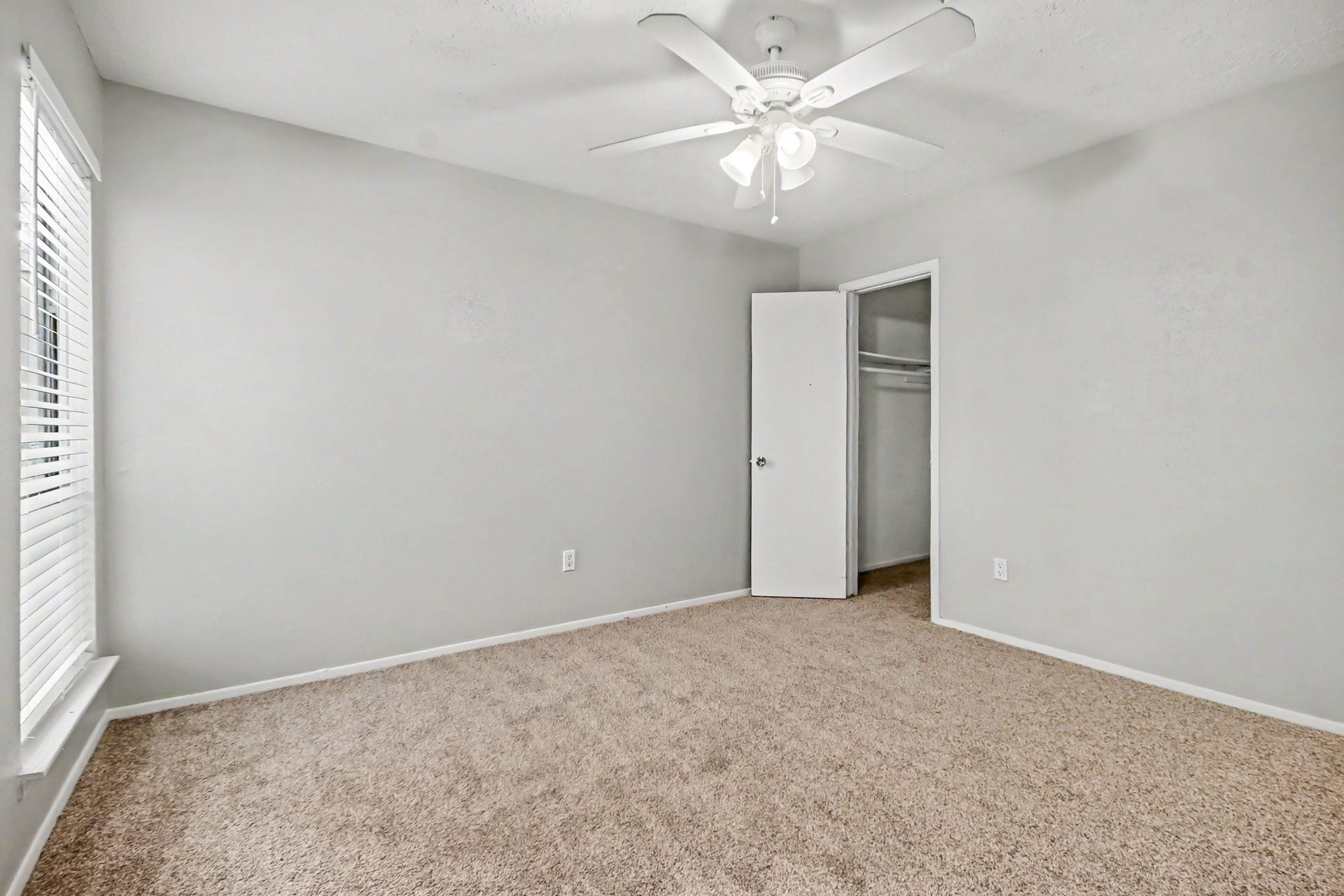 16215 Barcelona Drive, Friendswood, TX 77546 16215 Barcelona Drive, Friendswood, TX 77546