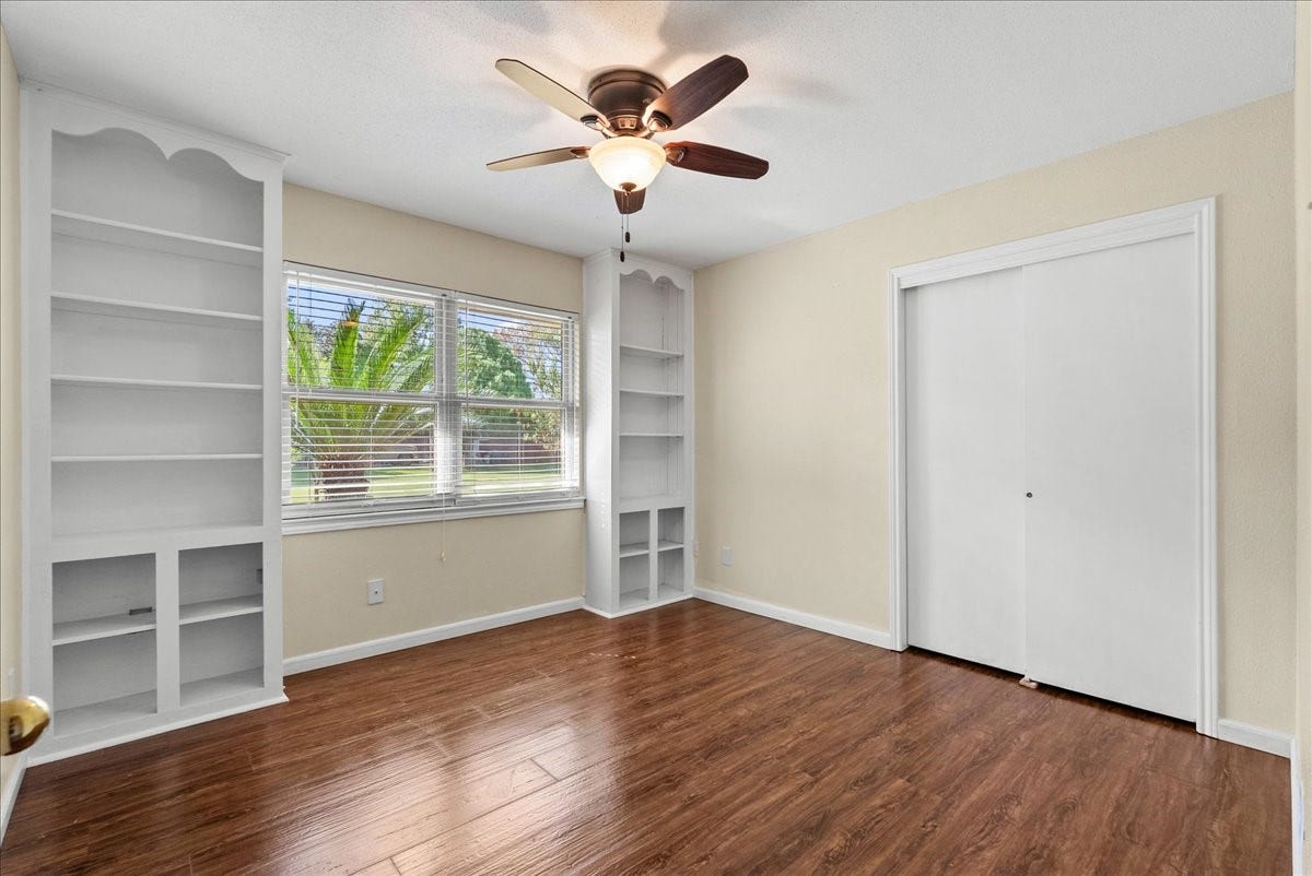 802 Riverside Drive, Alvin, TX 77511 802 Riverside Drive, Alvin, TX 77511