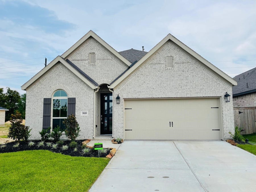 Property photo for 19119 Friesian Stallion Lane, Tomball, TX