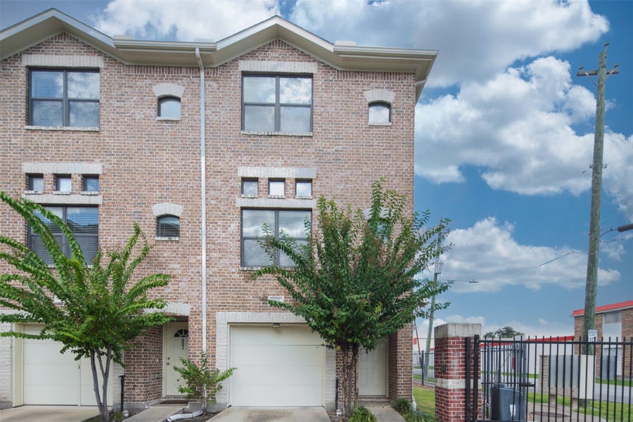Property photo for 2710 Hullsmith Drive, #901, Houston, TX