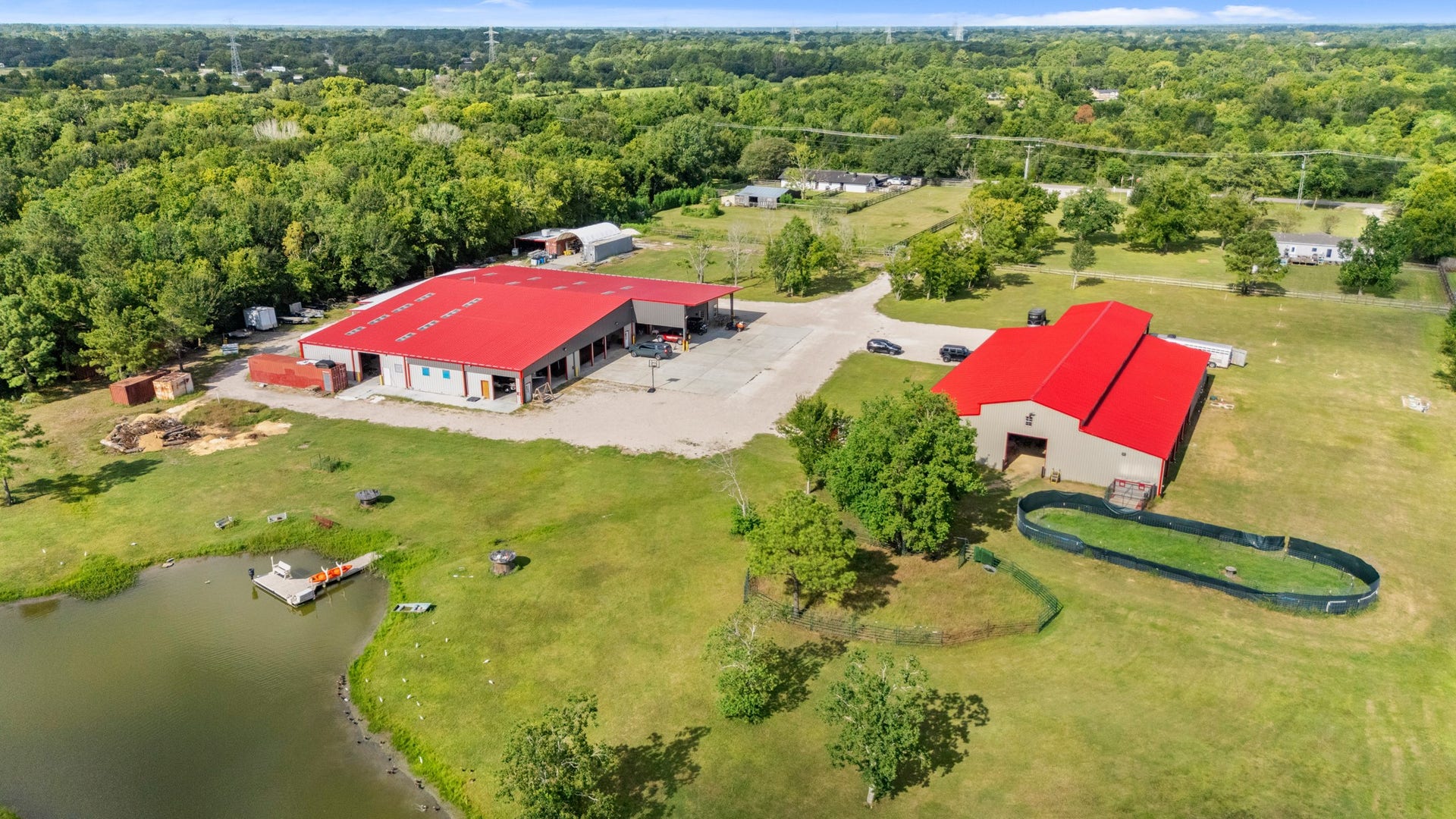 2576 County Road 144, Alvin, TX 77511 2576 County Road 144, Alvin, TX 77511