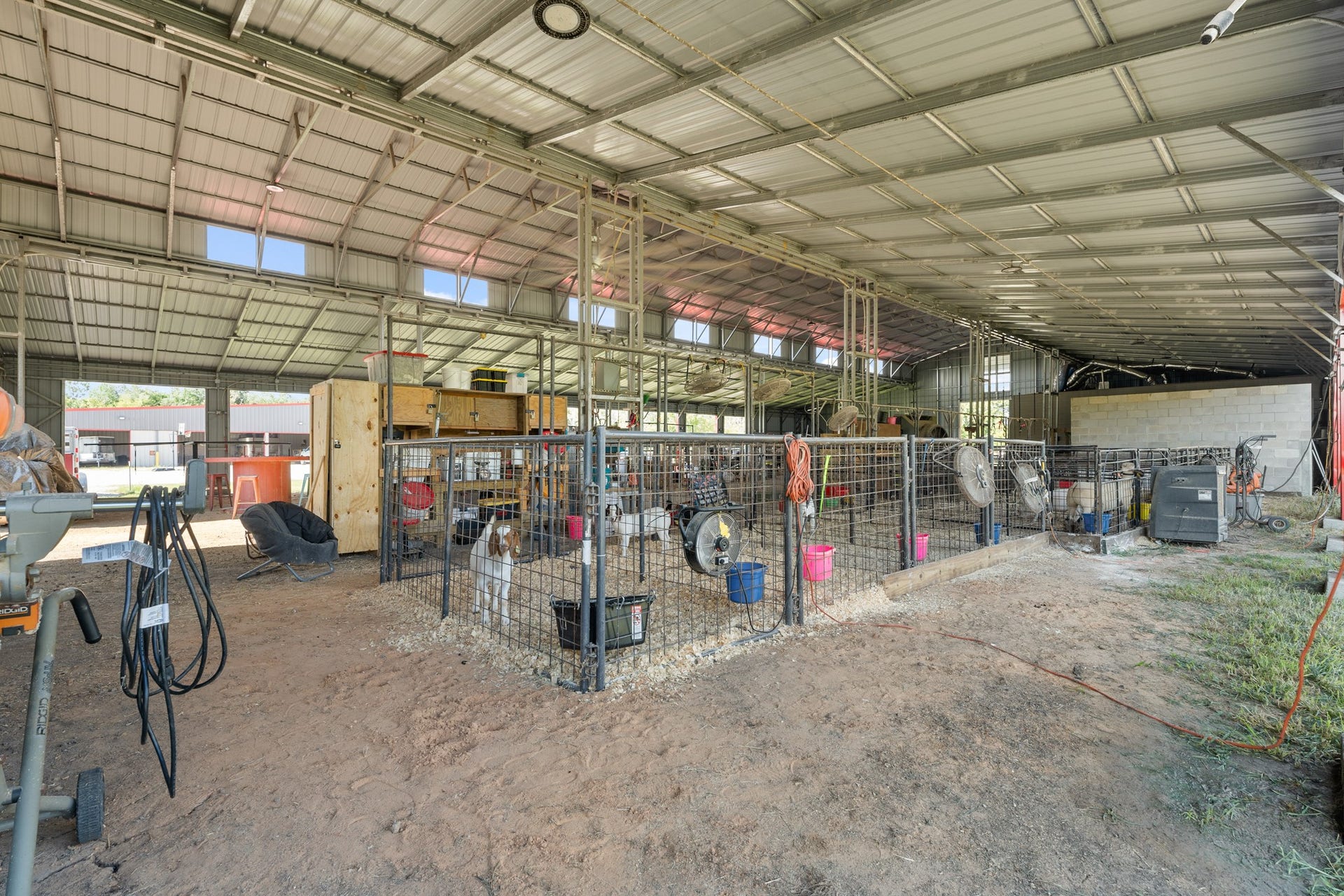2576 County Road 144, Alvin, TX 77511 2576 County Road 144, Alvin, TX 77511