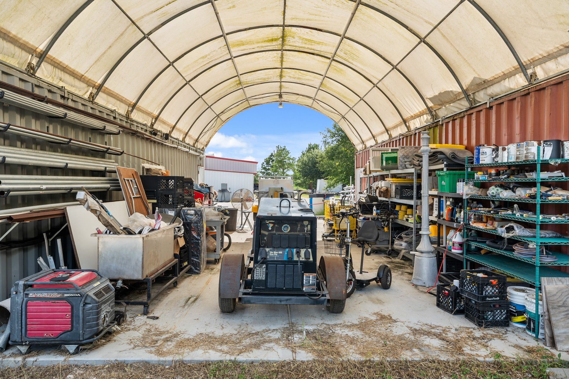 2576 County Road 144, Alvin, TX 77511 2576 County Road 144, Alvin, TX 77511