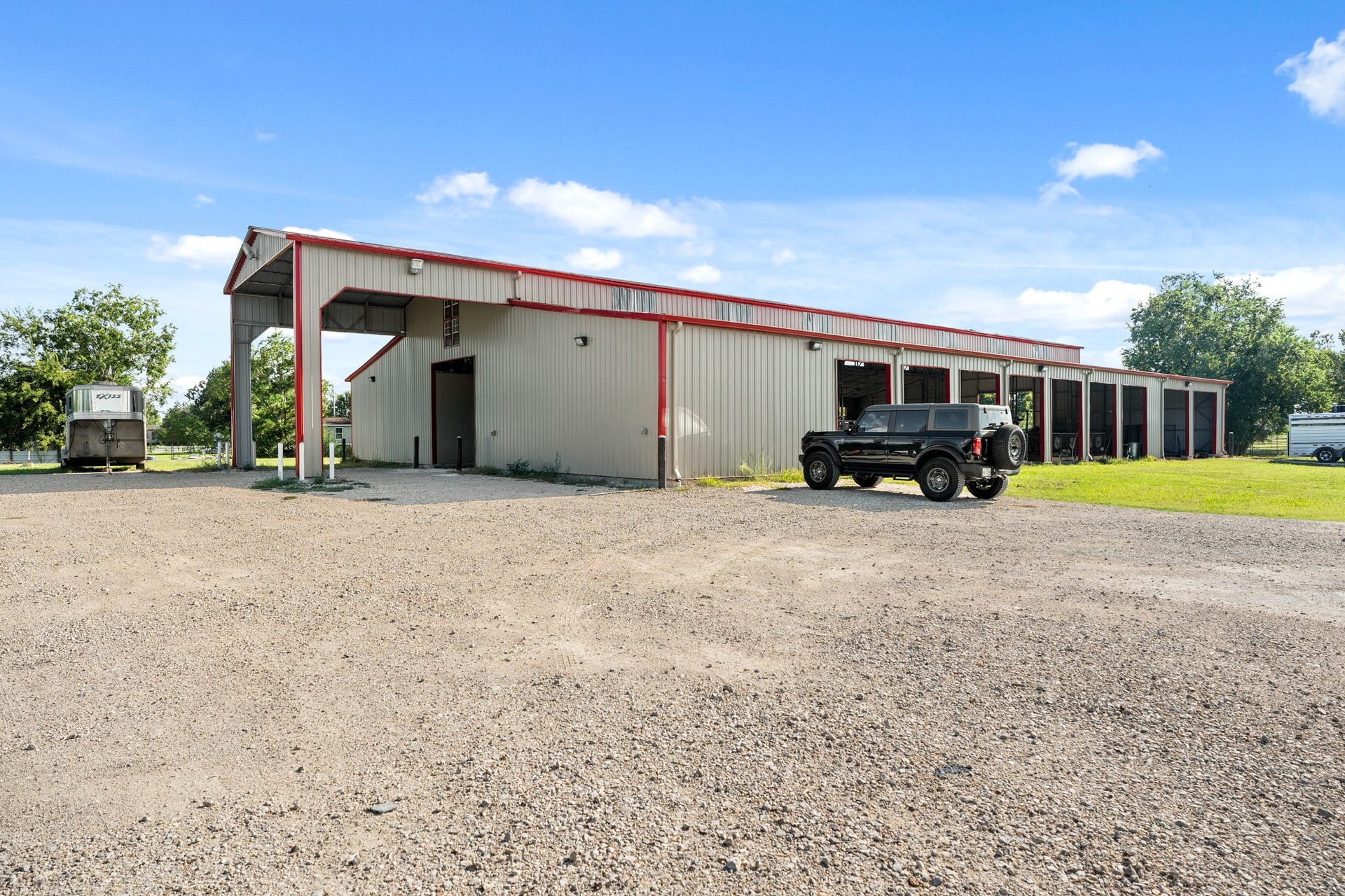 2576 County Road 144, Alvin, TX 77511 2576 County Road 144, Alvin, TX 77511