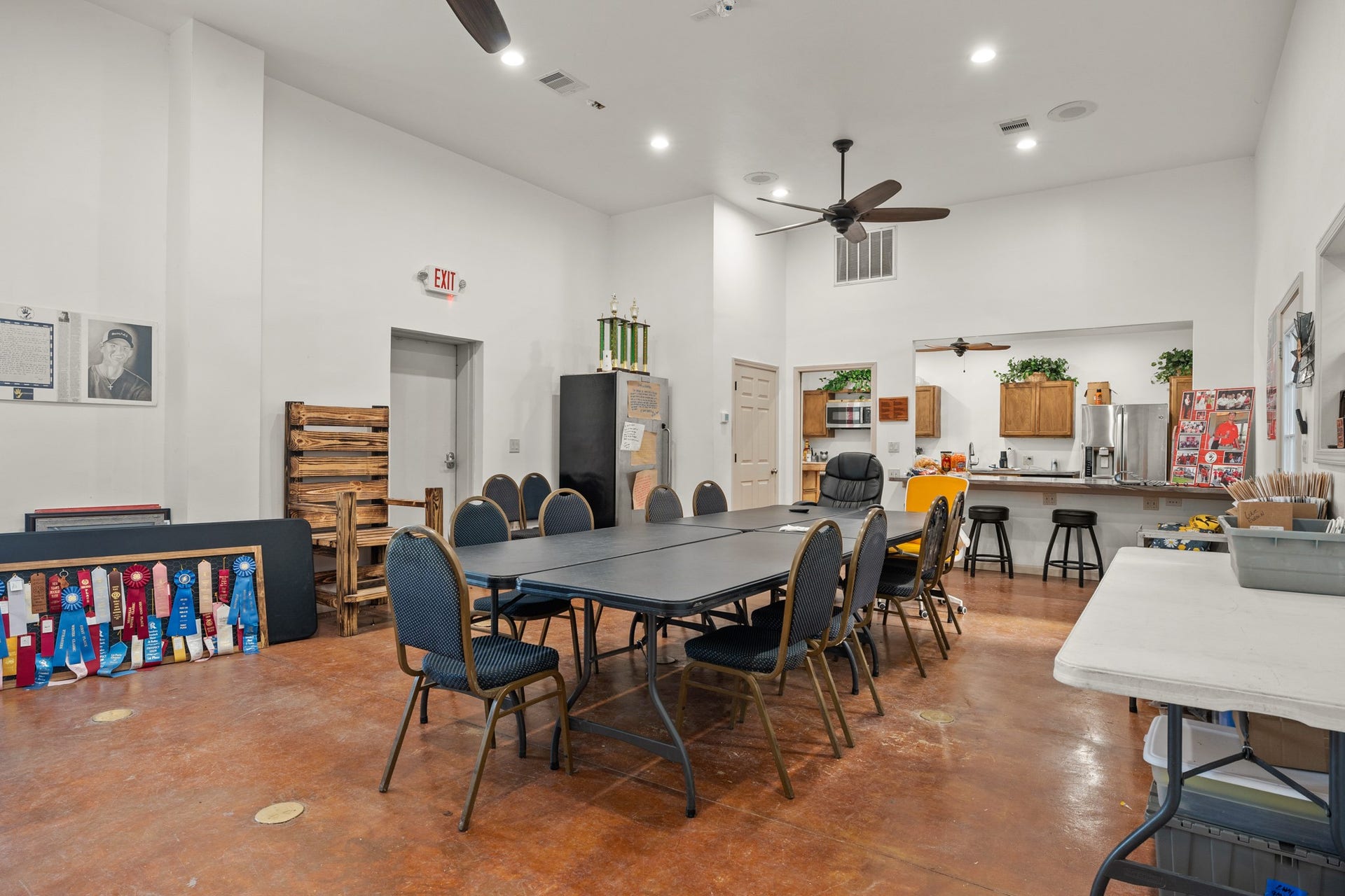 2576 County Road 144, Alvin, TX 77511 2576 County Road 144, Alvin, TX 77511