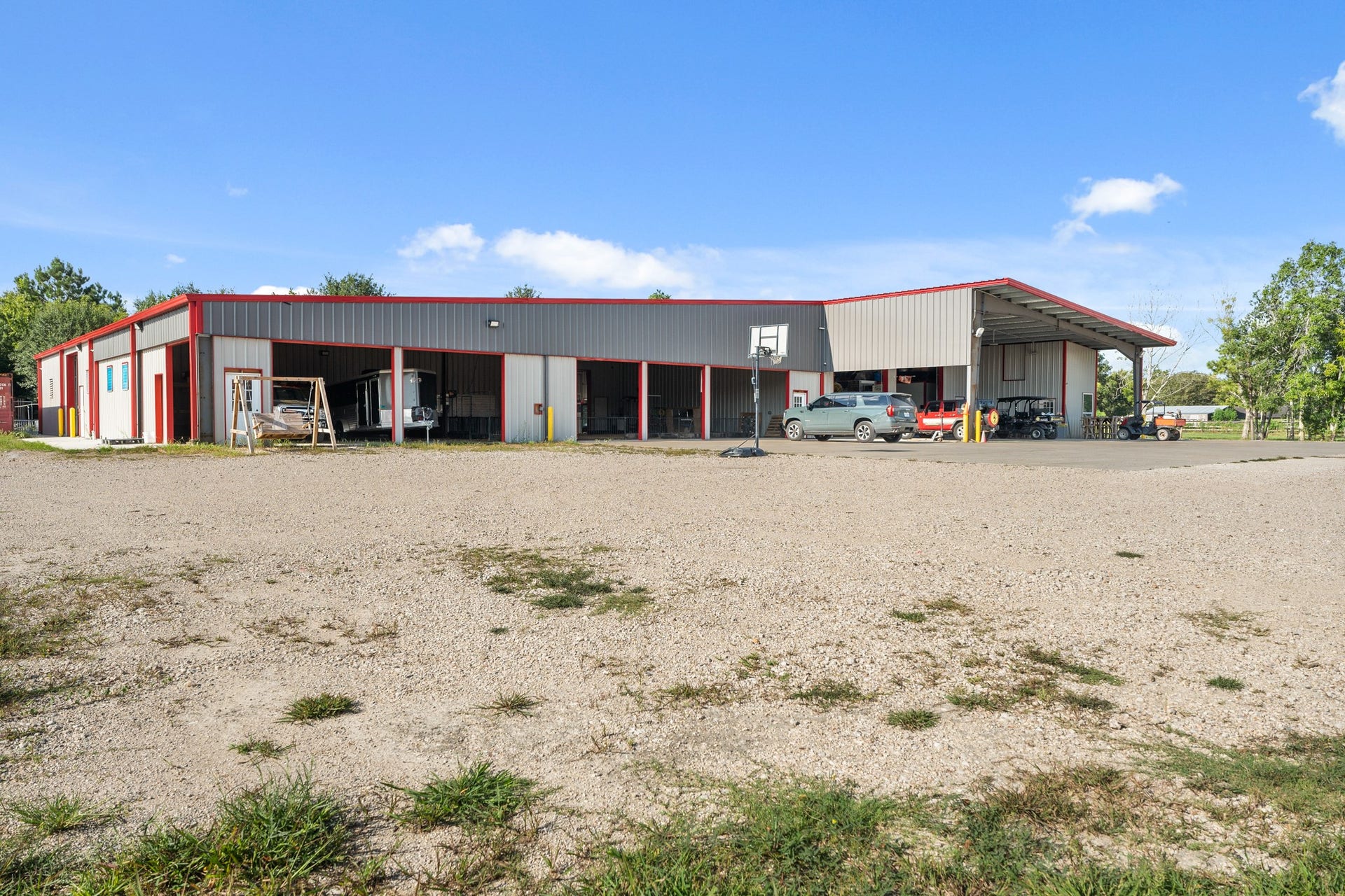 2576 County Road 144, Alvin, TX 77511 2576 County Road 144, Alvin, TX 77511