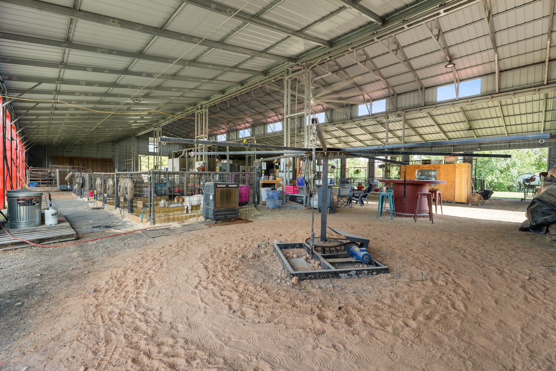 2576 County Road 144, Alvin, TX 77511 2576 County Road 144, Alvin, TX 77511