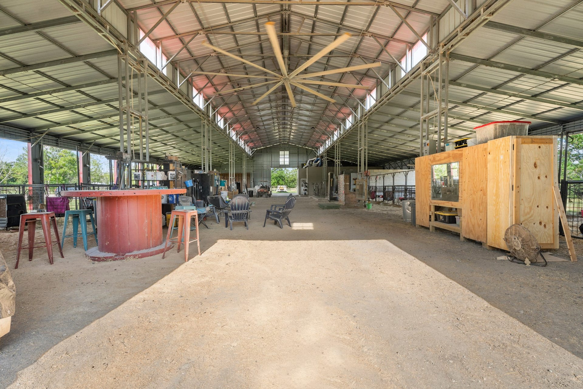 2576 County Road 144, Alvin, TX 77511 2576 County Road 144, Alvin, TX 77511