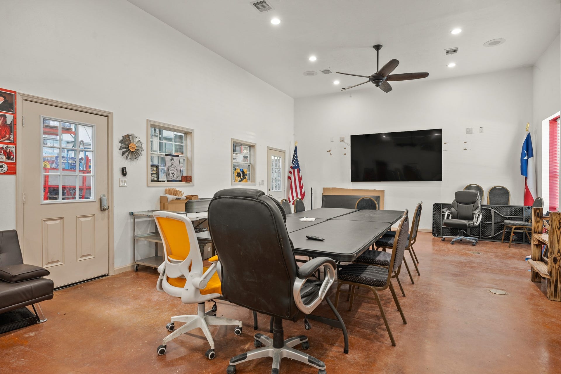 2576 County Road 144, Alvin, TX 77511 2576 County Road 144, Alvin, TX 77511