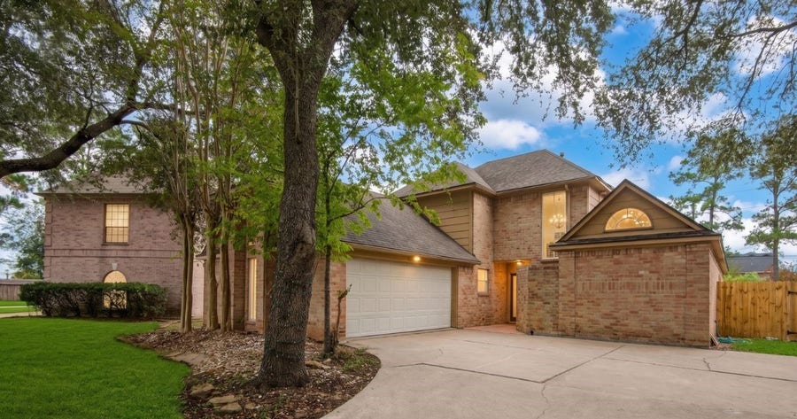 Property photo for 10603 Mills Circle, Houston, TX