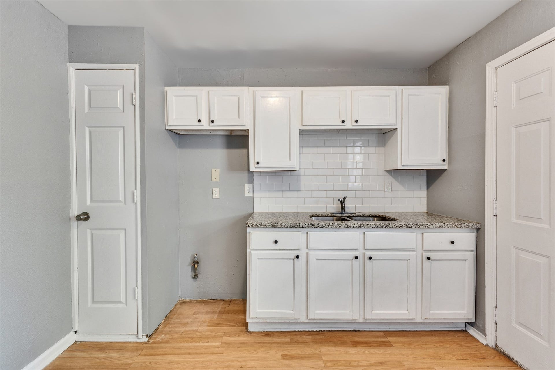 6822 WESTON STREET, Houston, TX 77021 6822 WESTON STREET, Houston, TX 77021