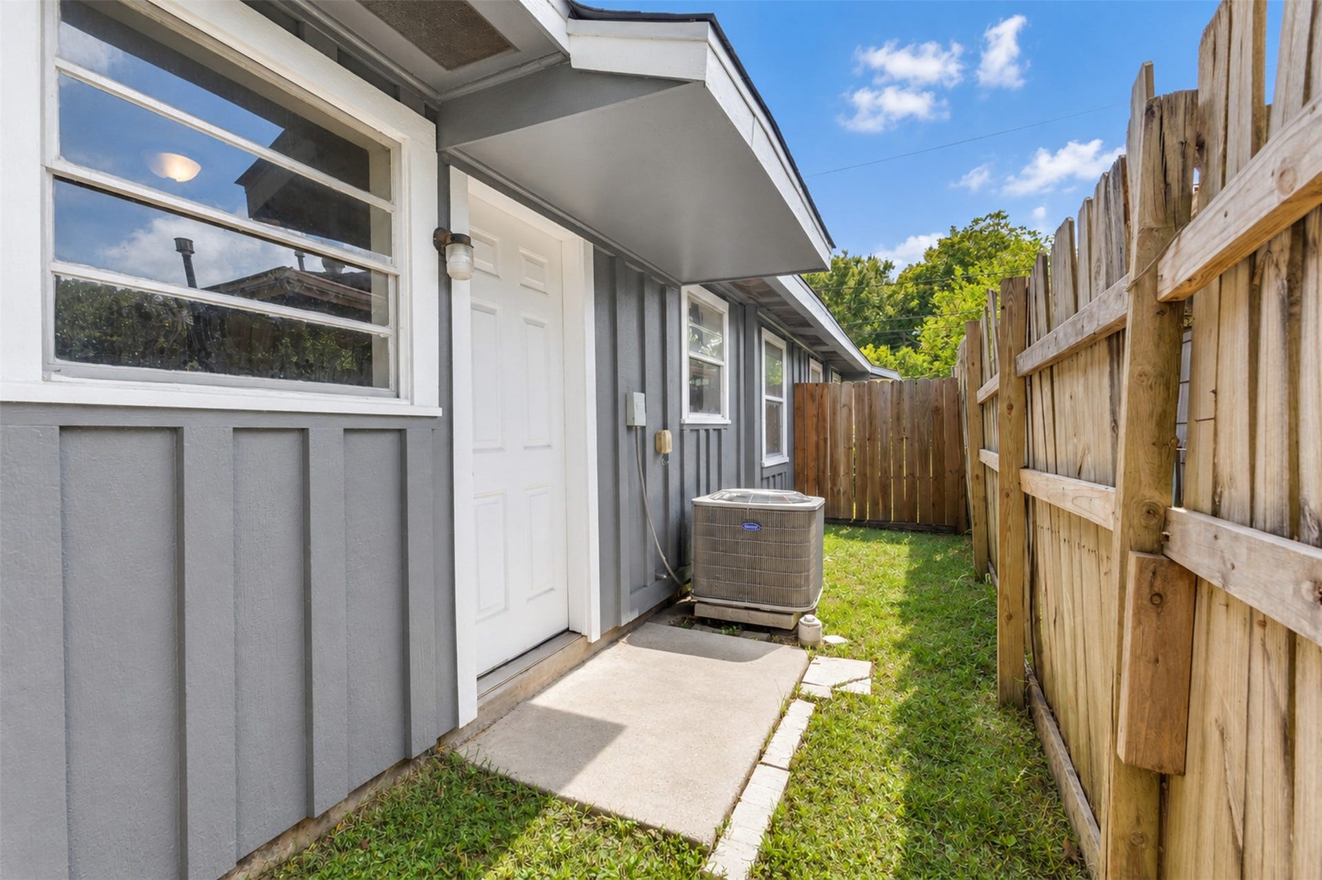 6822 WESTON STREET, Houston, TX 77021 6822 WESTON STREET, Houston, TX 77021