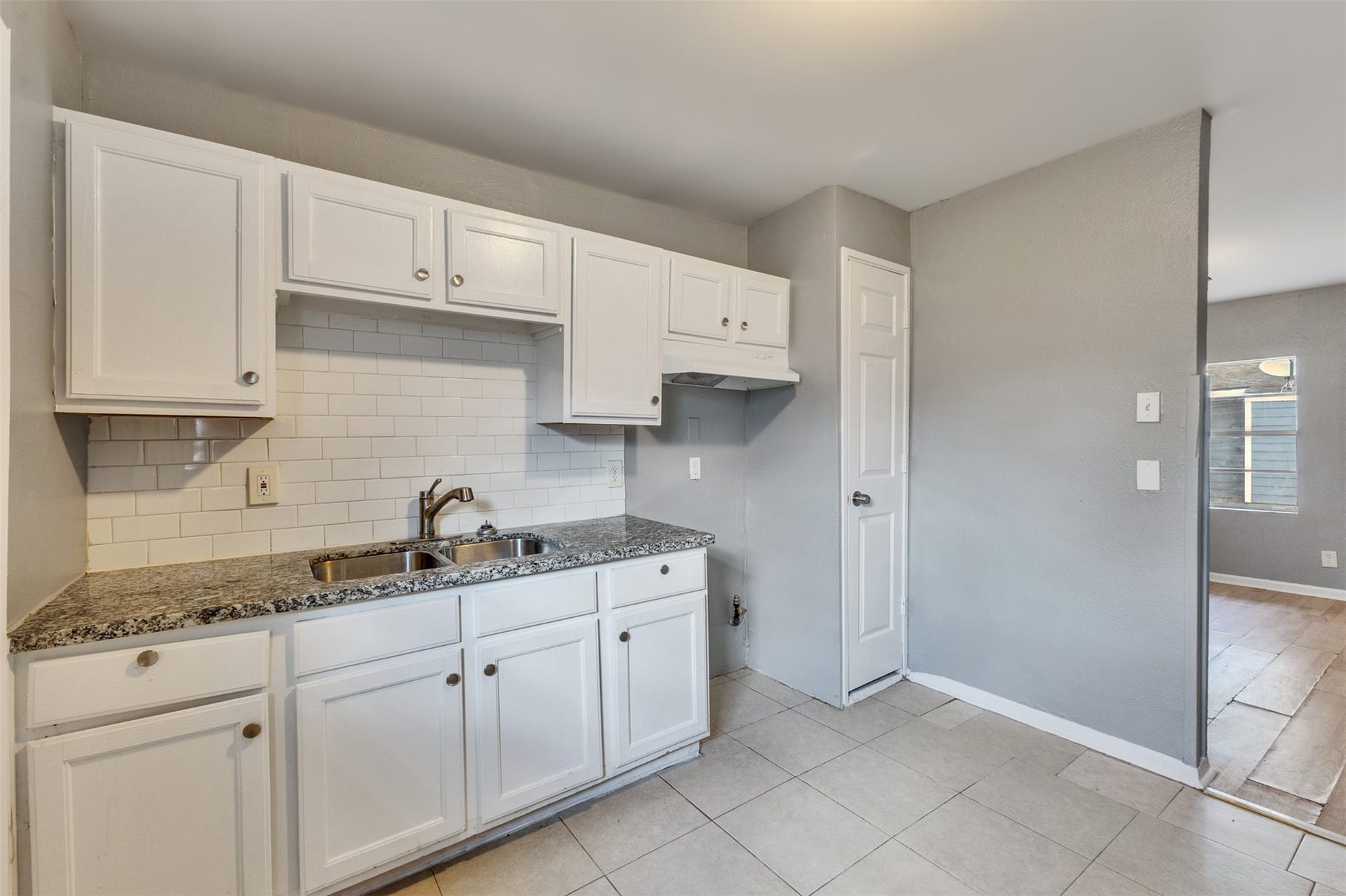 6822 WESTON STREET, Houston, TX 77021 6822 WESTON STREET, Houston, TX 77021