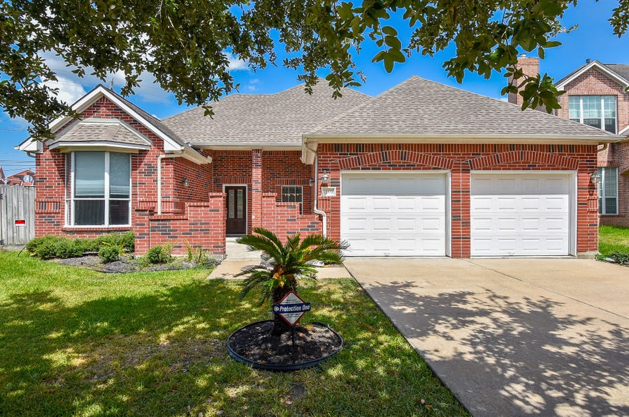 Property photo for 11102 Waxwing Street, Houston, TX
