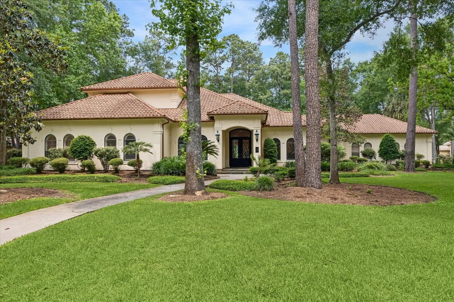 Property photo for 5 Magnolia Woods Drive, Kingwood, TX