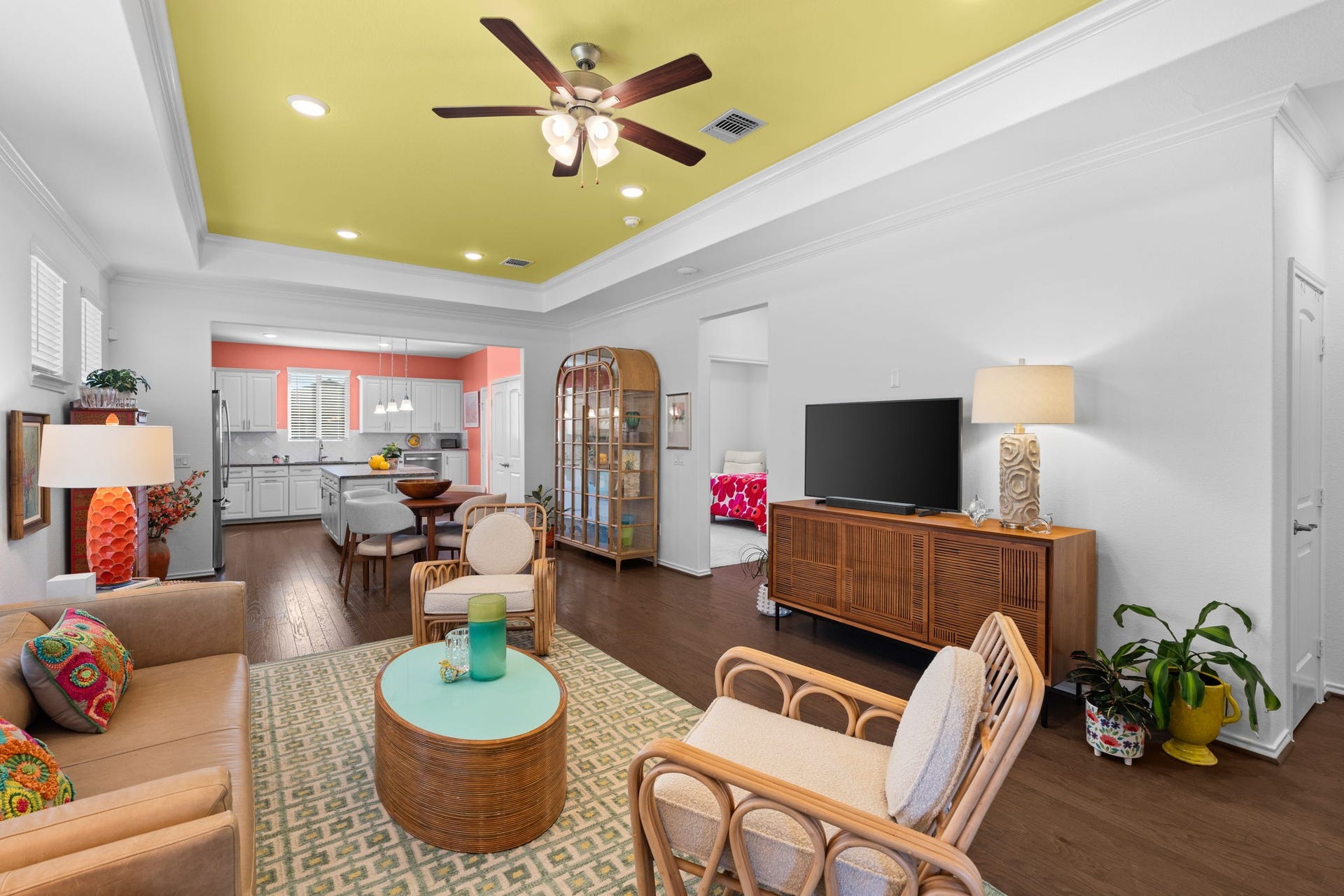 Step inside! Soaring 10-ft ceilings create an immediate sense of space.