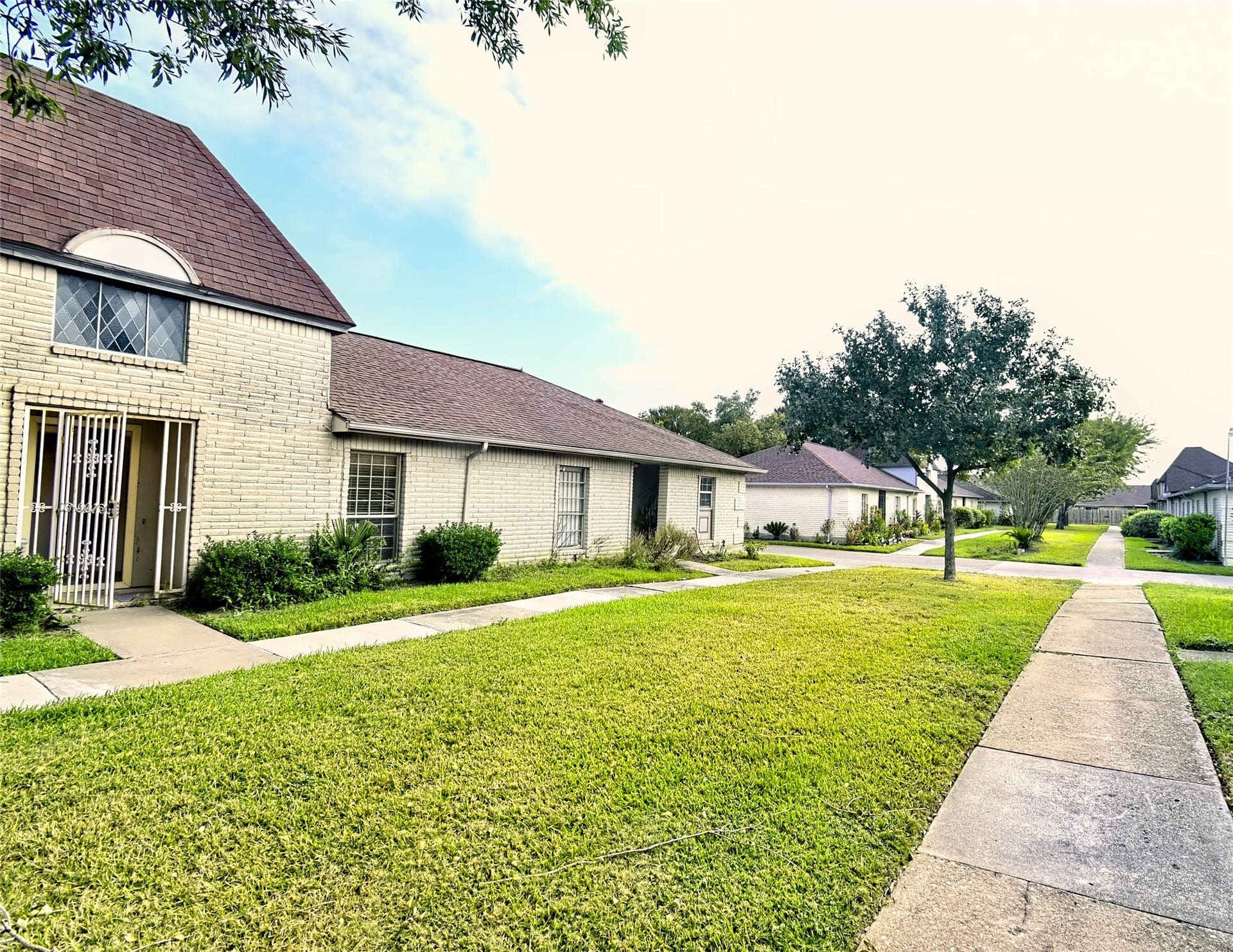 7325 Cook Road, Houston, TX 77072 7325 Cook Road, Houston, TX 77072