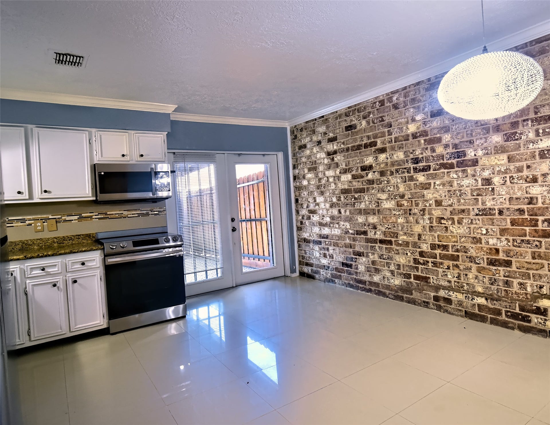 7325 Cook Road, Houston, TX 77072 7325 Cook Road, Houston, TX 77072