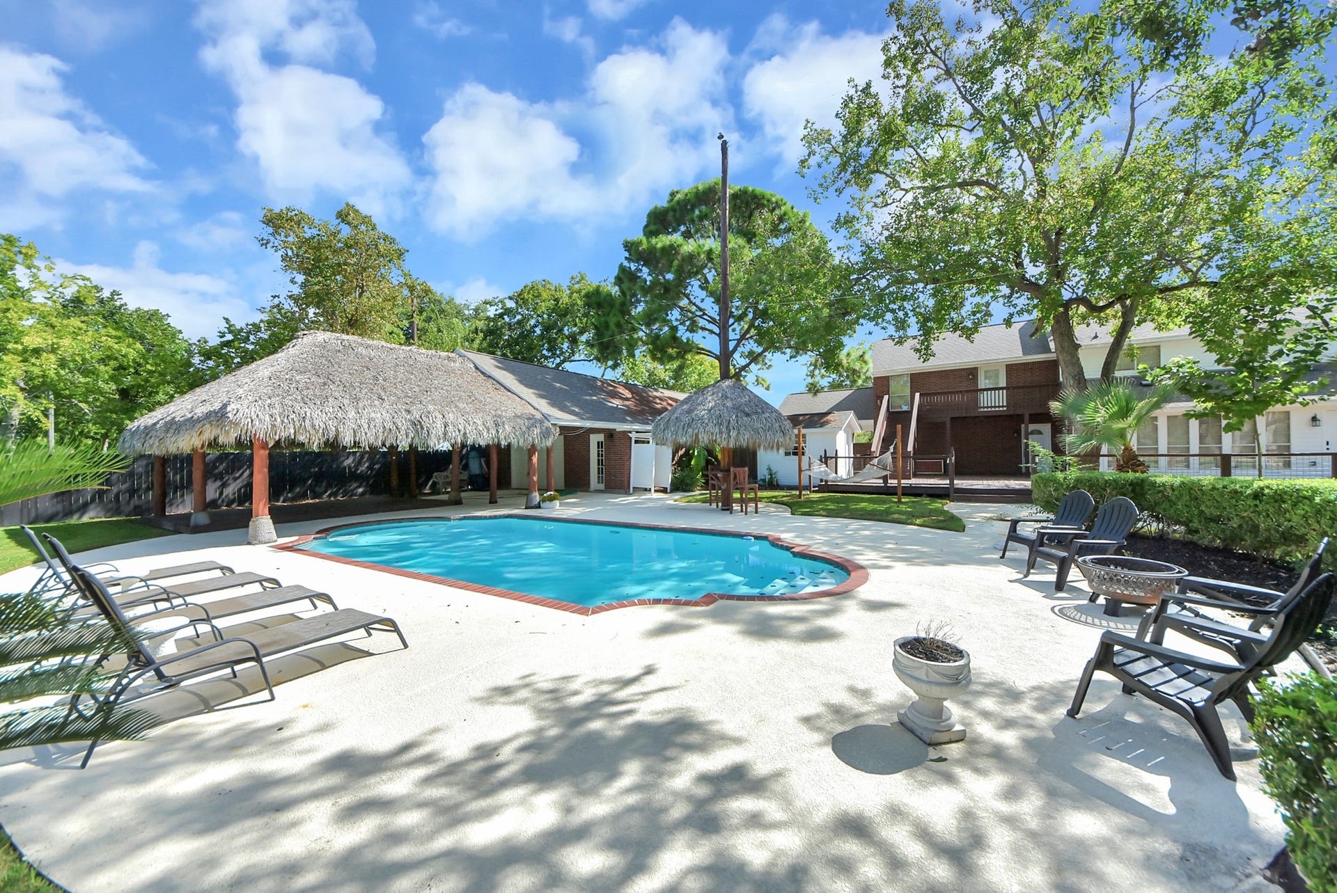 1910 Avenue L, Santa Fe, TX 77510 Absolutely stunning from any angle!