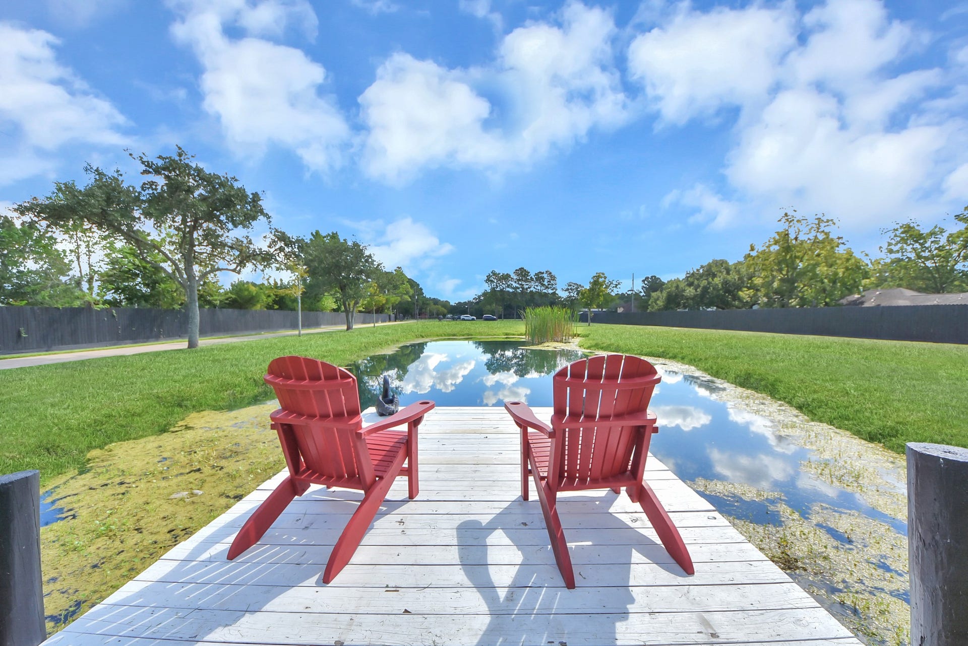 1910 Avenue L, Santa Fe, TX 77510 Perfect place to relaxed !