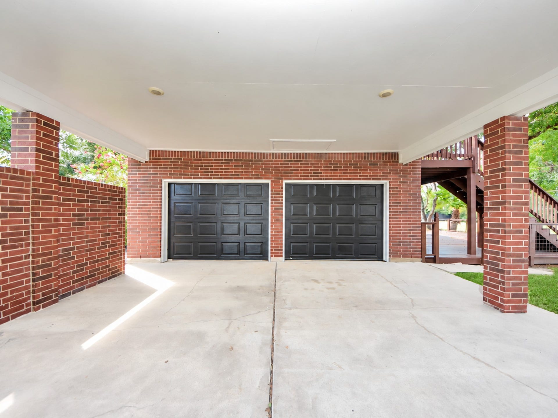 1910 Avenue L, Santa Fe, TX 77510 attached 2 car garage and 2- carport