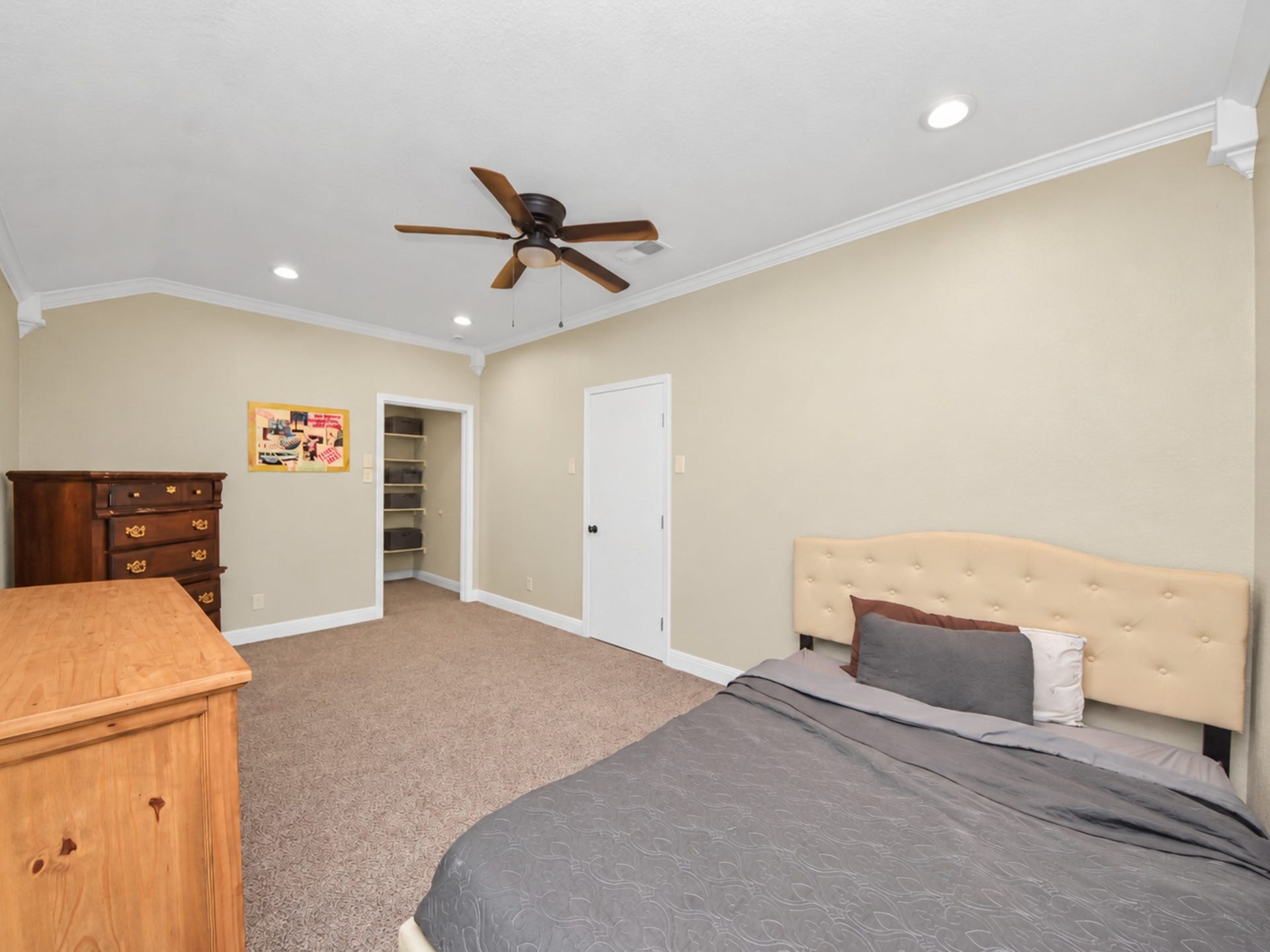 1910 Avenue L, Santa Fe, TX 77510 guest house Bedroom #1