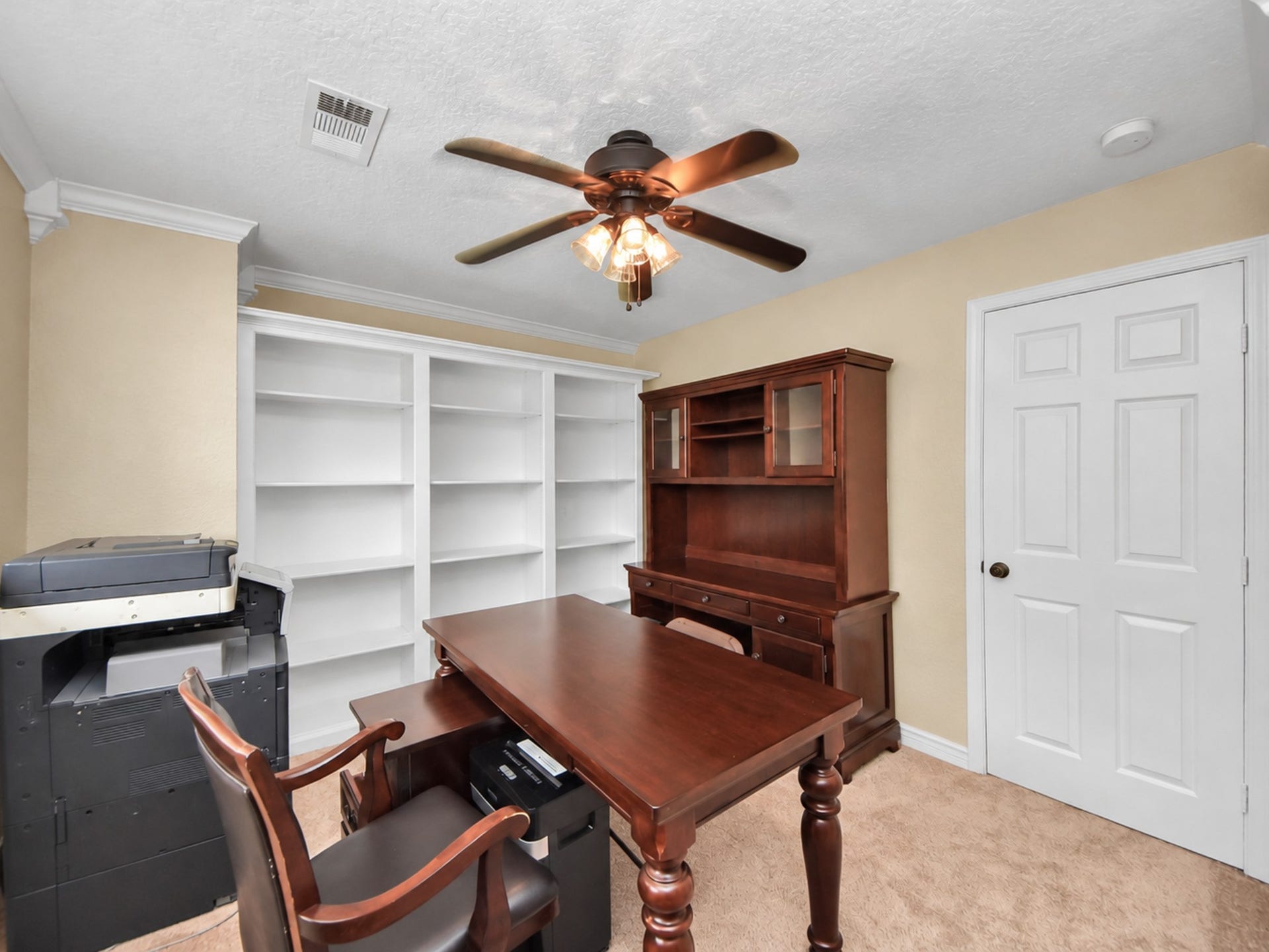 1910 Avenue L, Santa Fe, TX 77510 Main house upstairs office/studyroom
