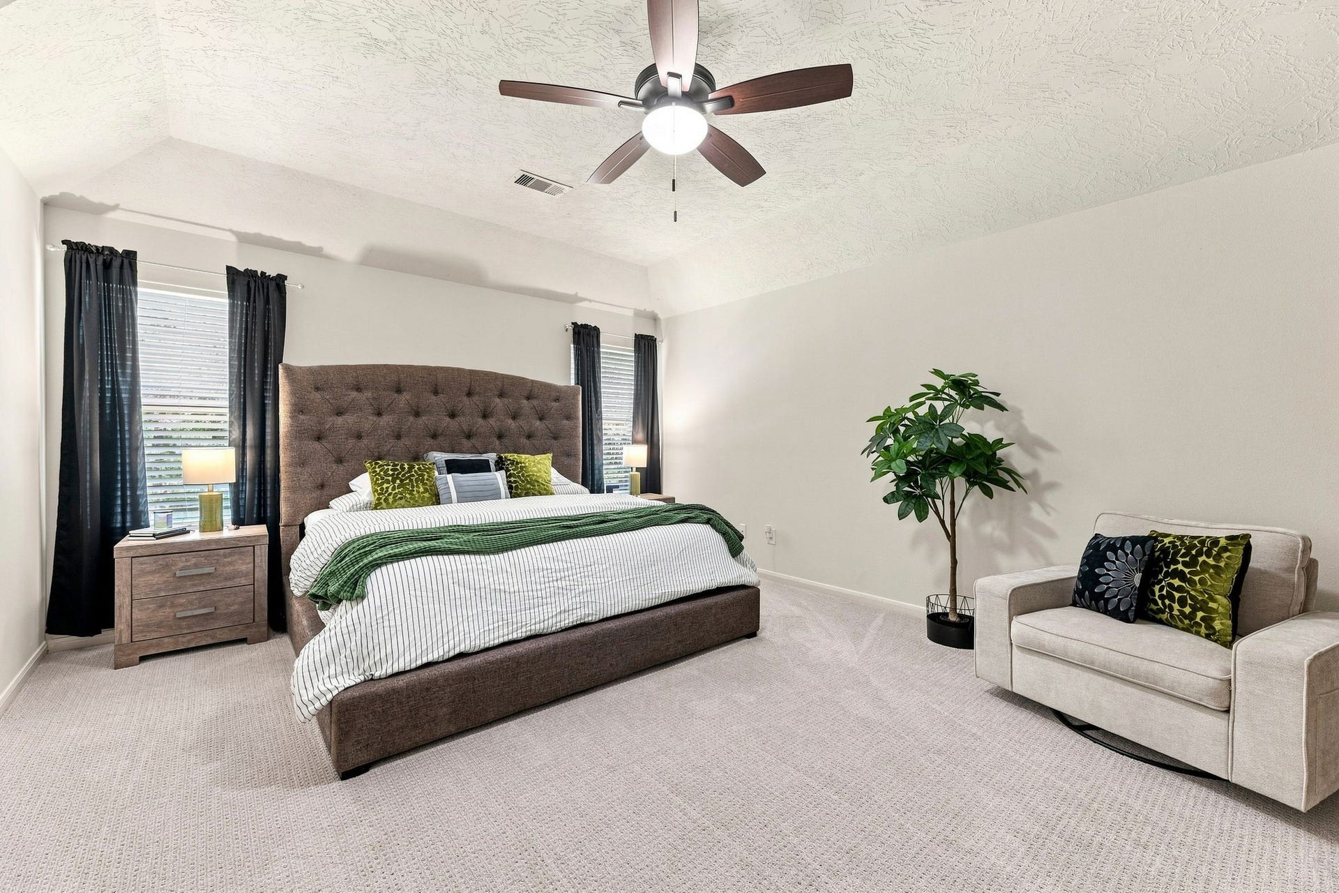 1022 Summer Park Boulevard, Conroe, TX 77303 1022 Summer Park Boulevard, Conroe, TX 77303