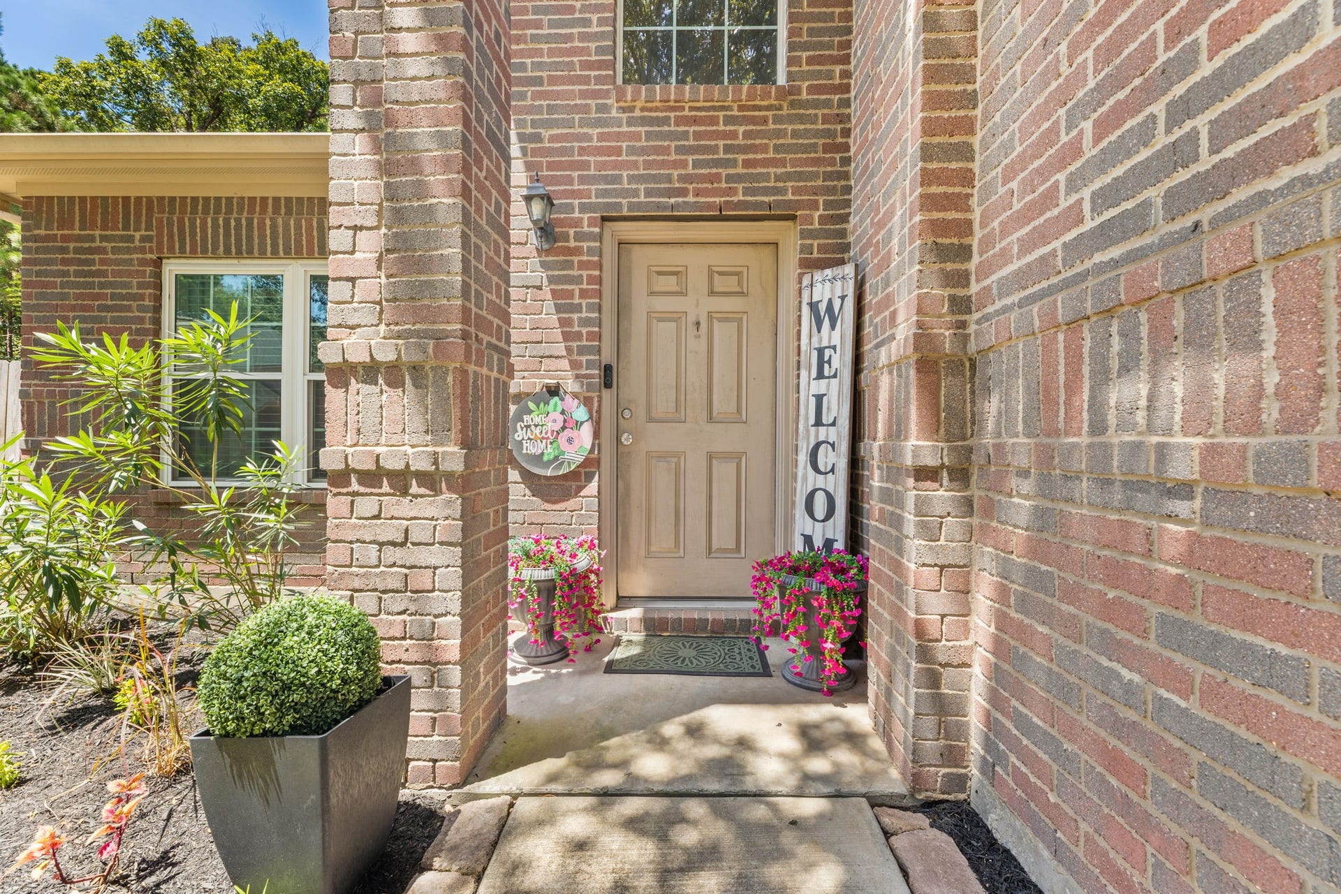 1022 Summer Park Boulevard, Conroe, TX 77303 1022 Summer Park Boulevard, Conroe, TX 77303