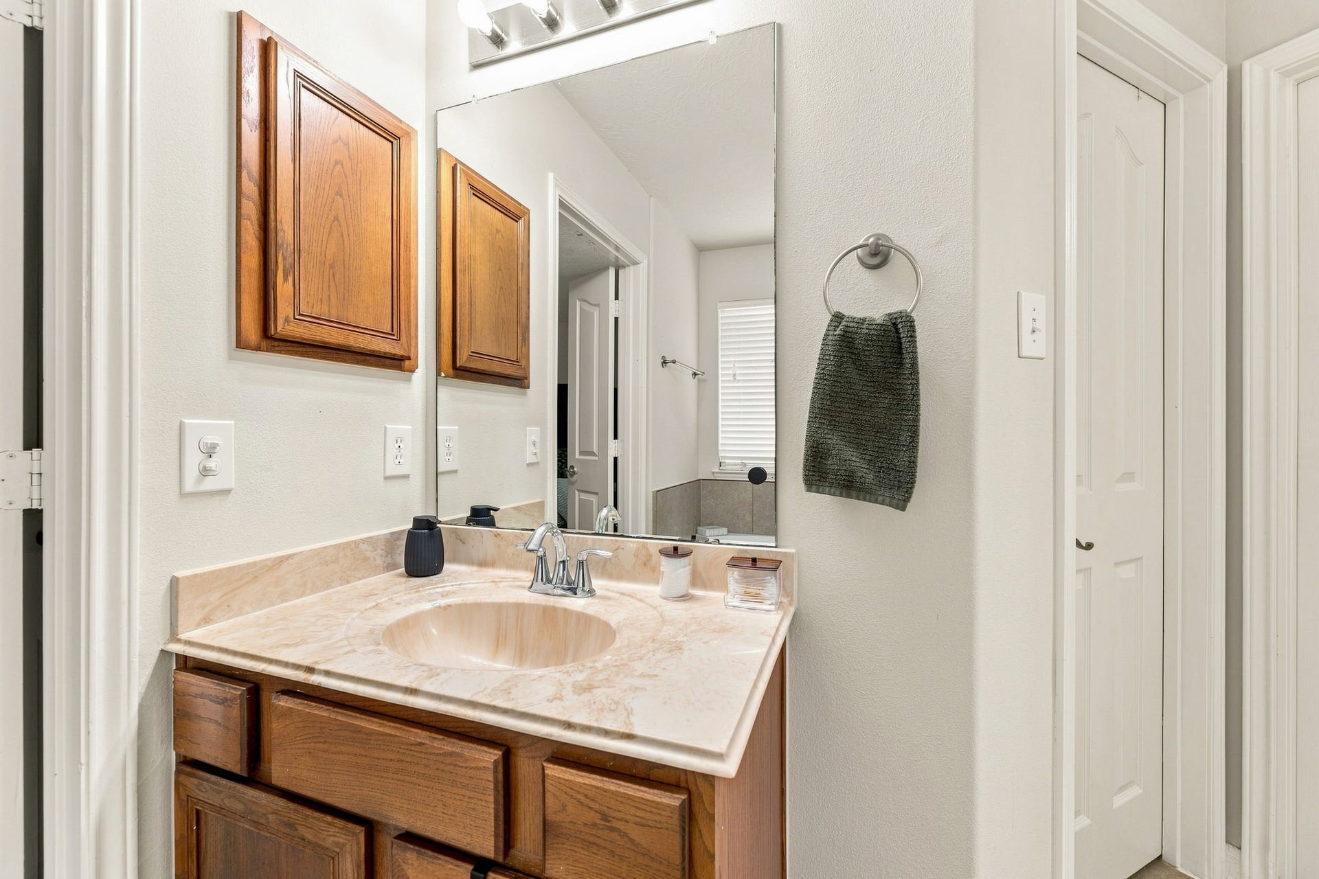 1022 Summer Park Boulevard, Conroe, TX 77303 1022 Summer Park Boulevard, Conroe, TX 77303