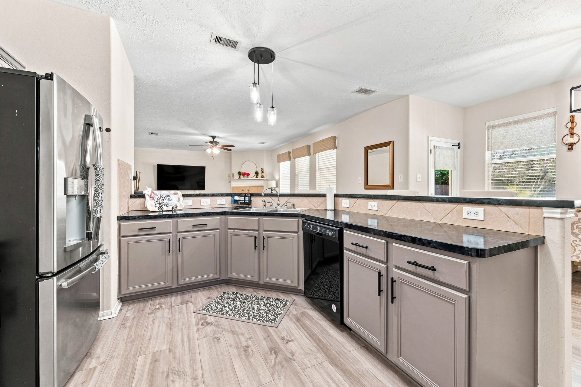 1022 Summer Park Boulevard, Conroe, TX 77303 1022 Summer Park Boulevard, Conroe, TX 77303