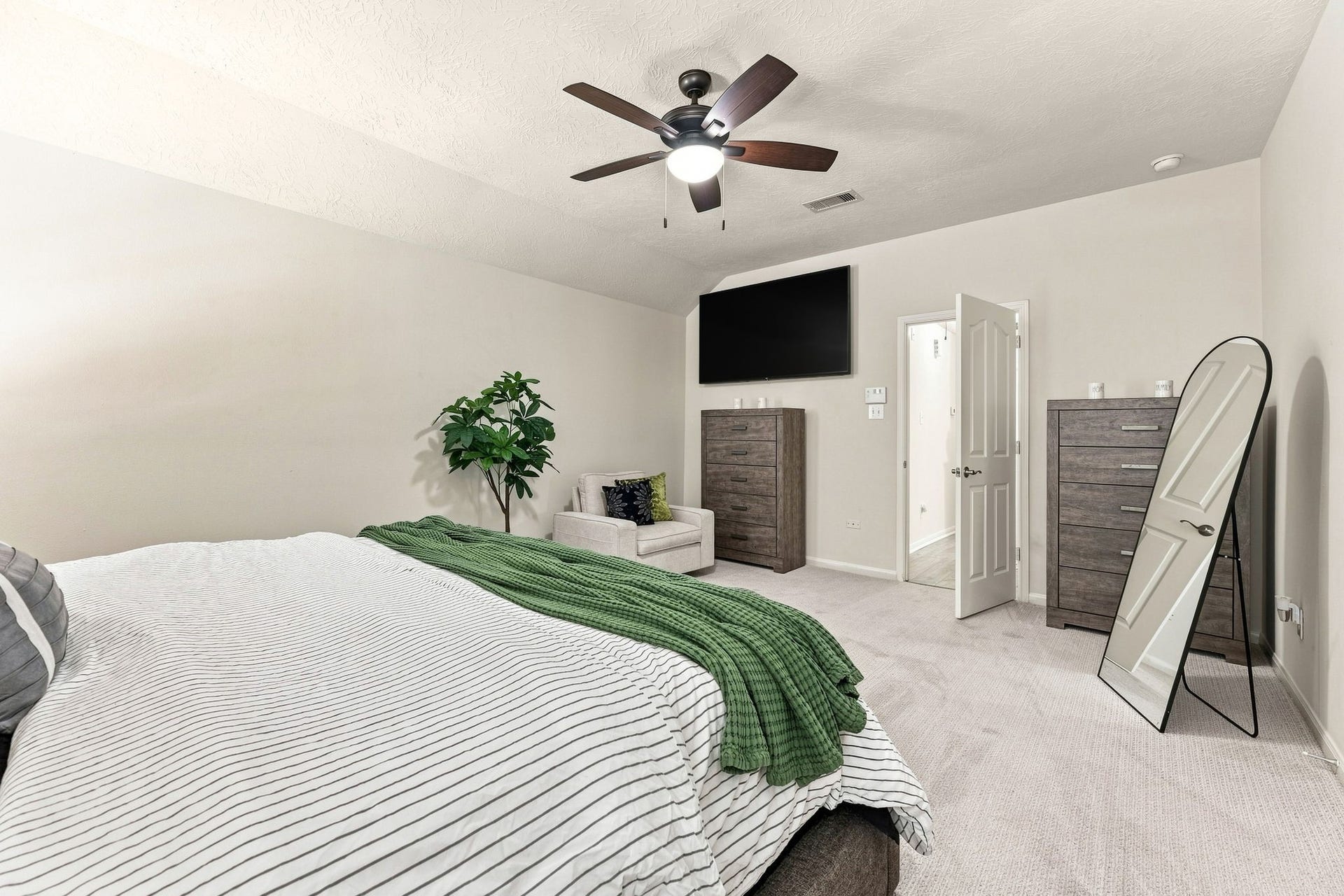1022 Summer Park Boulevard, Conroe, TX 77303 1022 Summer Park Boulevard, Conroe, TX 77303