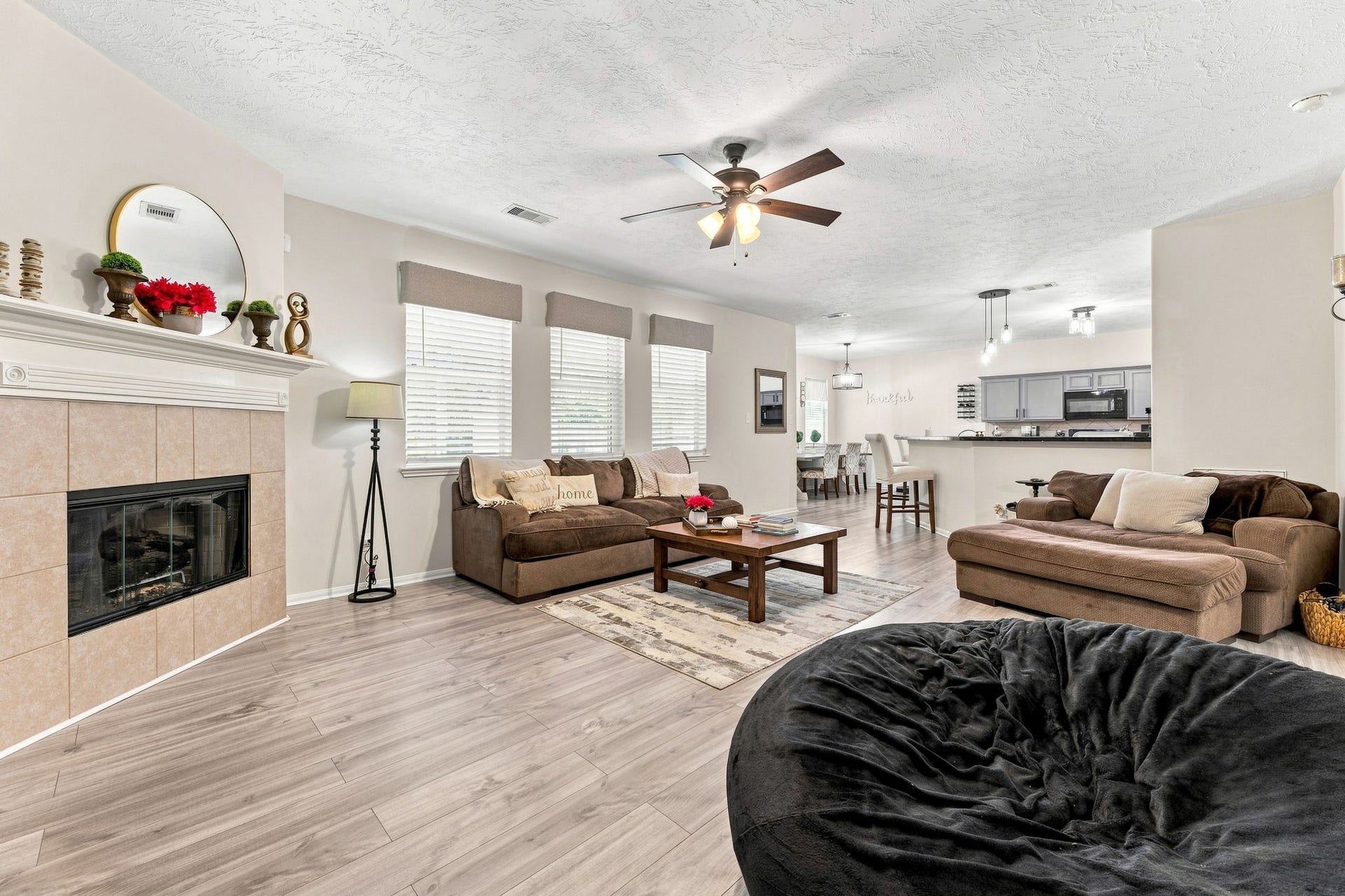 1022 Summer Park Boulevard, Conroe, TX 77303 1022 Summer Park Boulevard, Conroe, TX 77303