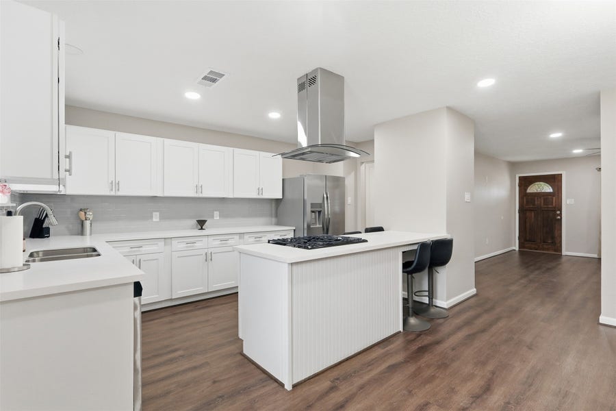 Property photo for 3517 Longwood Drive, Pasadena, TX