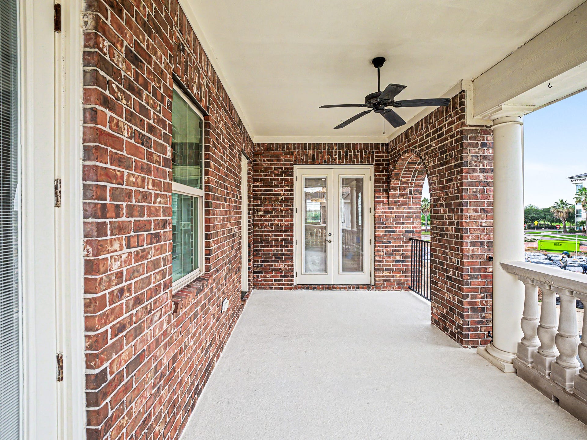 Here is a shot from the extra room looking back towards the family area.